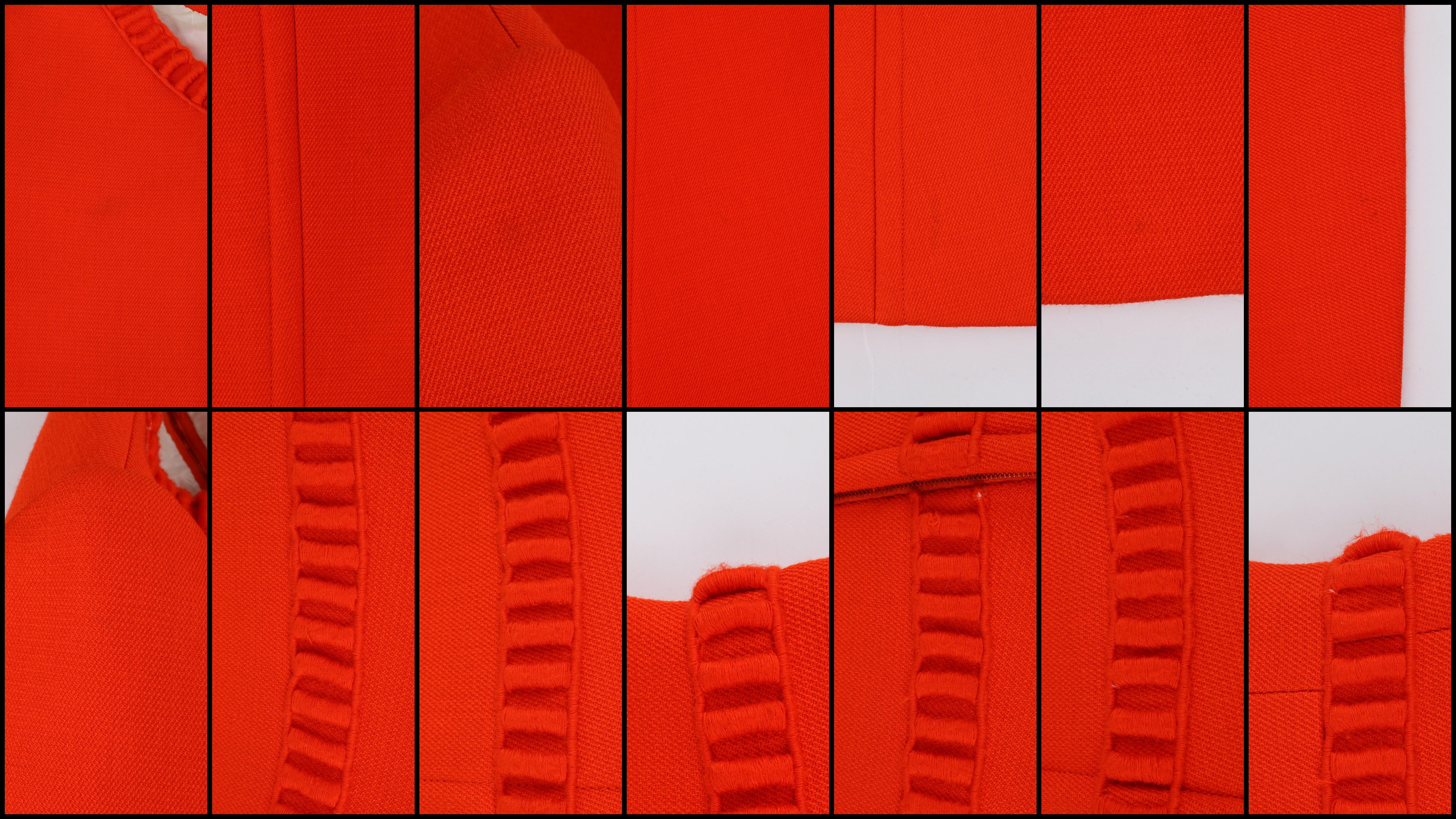 COURREGES - Vestito a maniche corte con bordi ricamati in lana arancione dei primi anni '60 in vendita 3