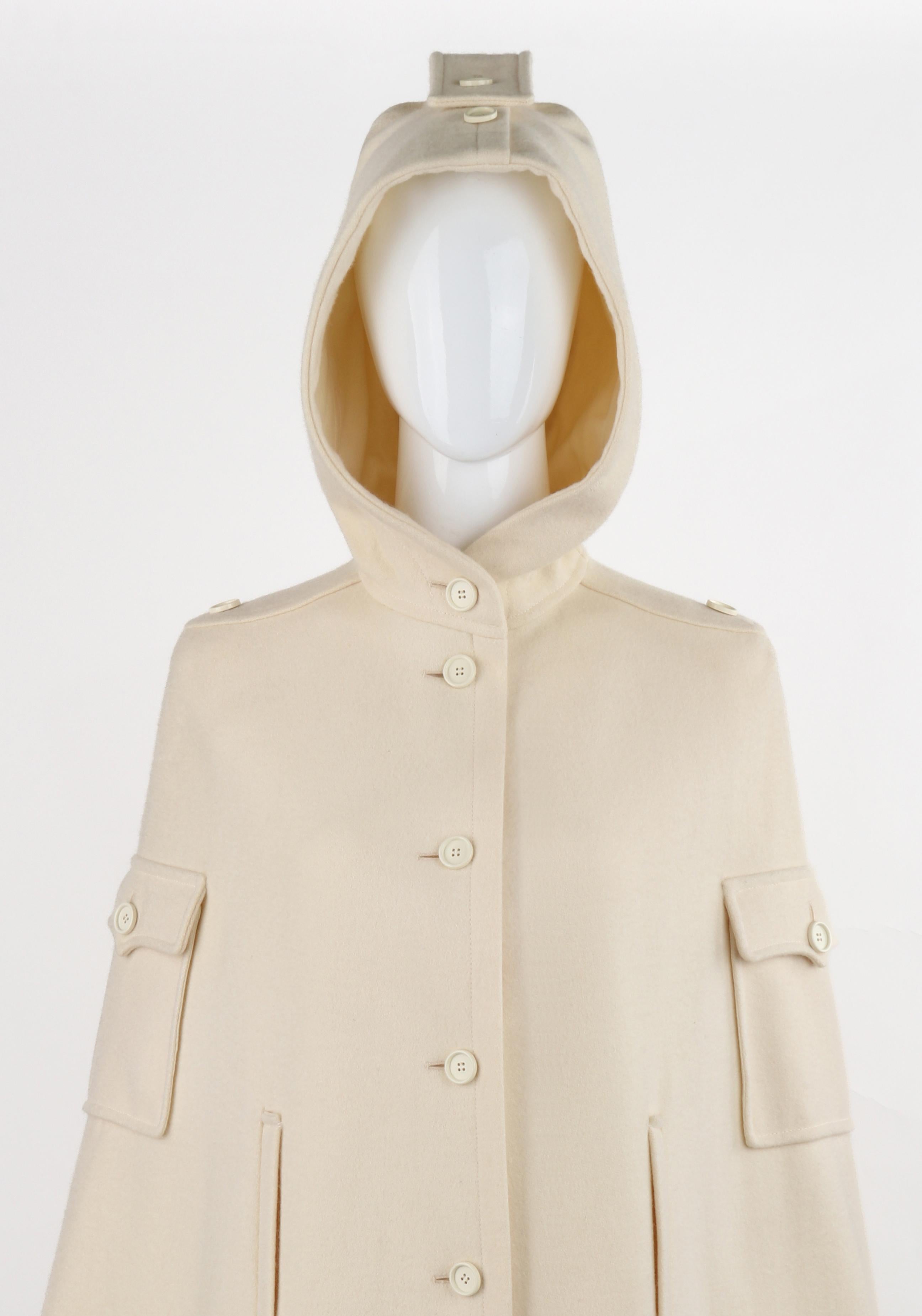 COURREGES Hyperbole c.1970's Ivory Wool Orange Patent Leather Logo Hooded Cape In Good Condition In Thiensville, WI