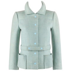 COURREGES Hyperbole ca. 1970er Himmelblaue Jacke mit Schnappverschluss vorne und Gürtel