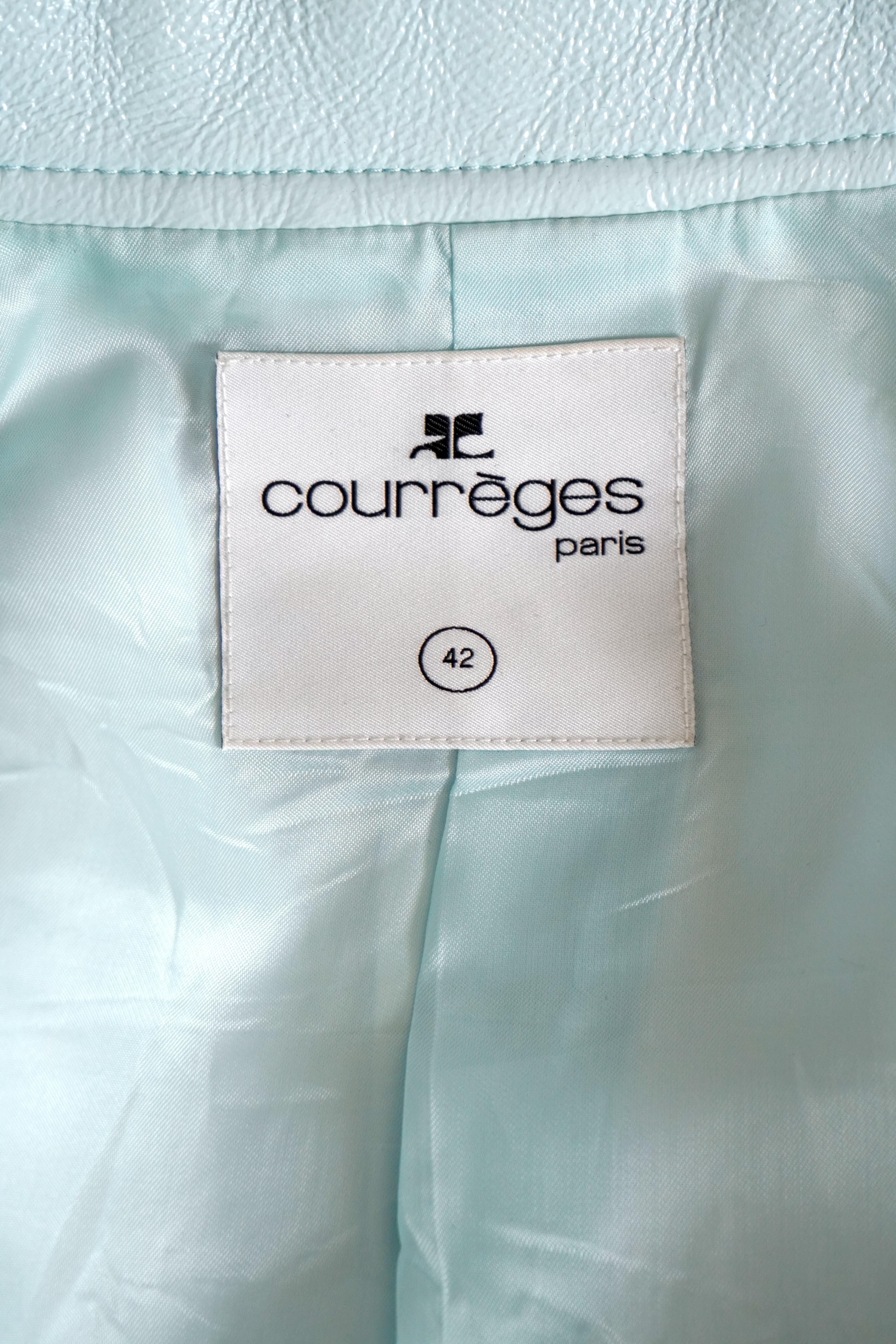 Courrèges Logo Cropped Blue Vinyl Buttoned Jacket sz 42 en vente 6