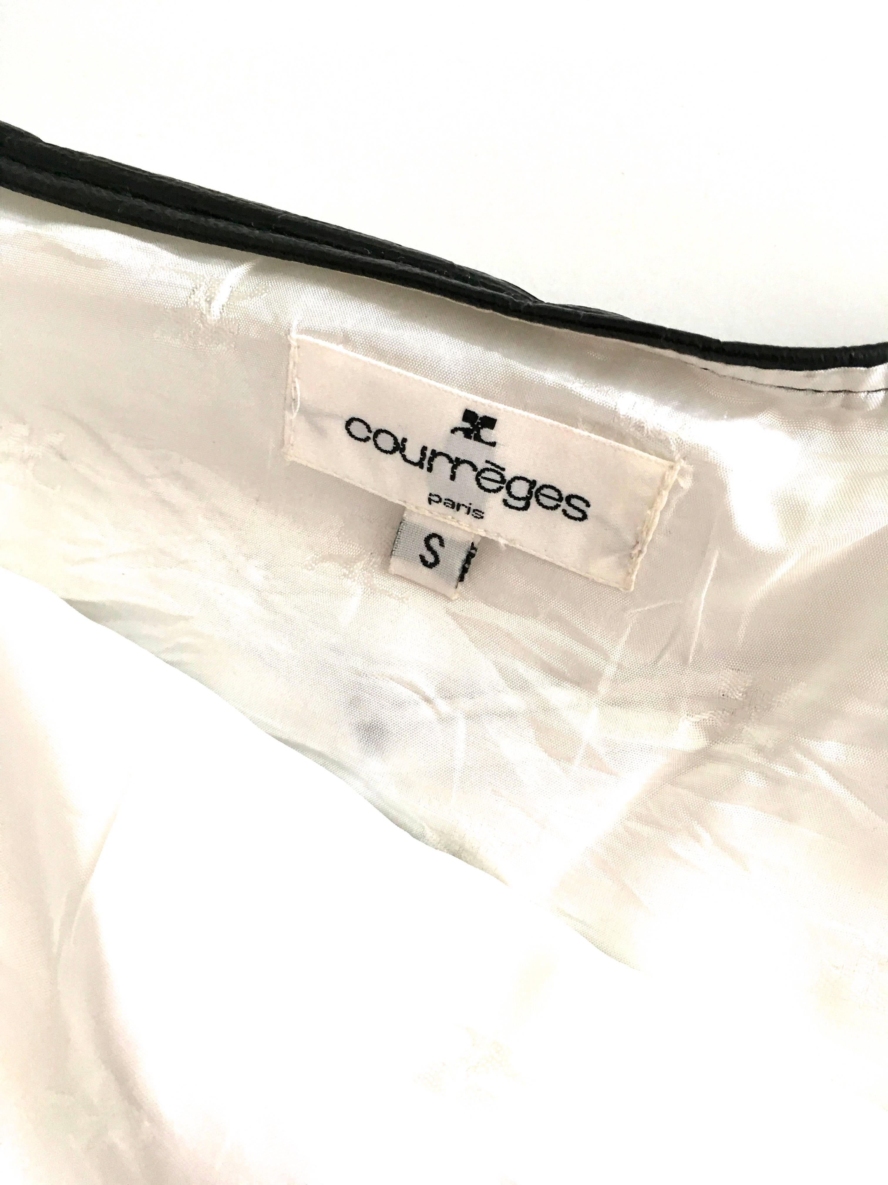 Courreges Mini Skirt - 1980's - Small  In Excellent Condition For Sale In Boca Raton, FL