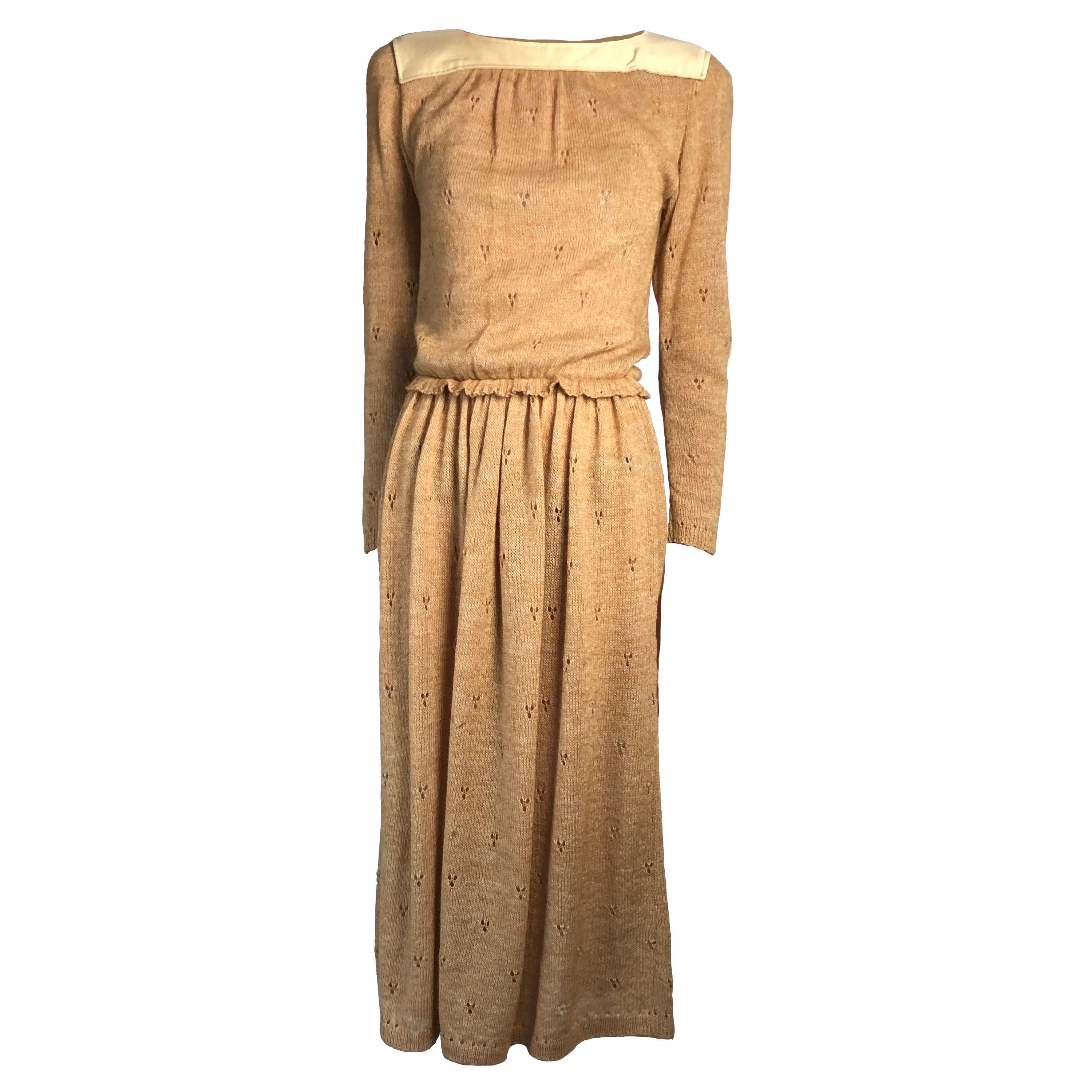 Courreges  Mohair Pointelle-Jerseykleid mit Blumenmuster, ca. 1970er Jahre im Angebot
