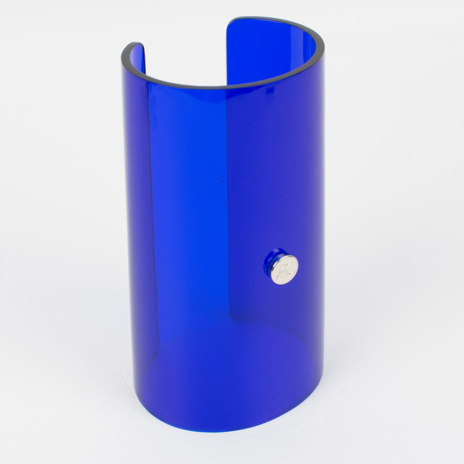 Moderno Courreges Paris Bracciale Bangle in acrilico cobalto in vendita