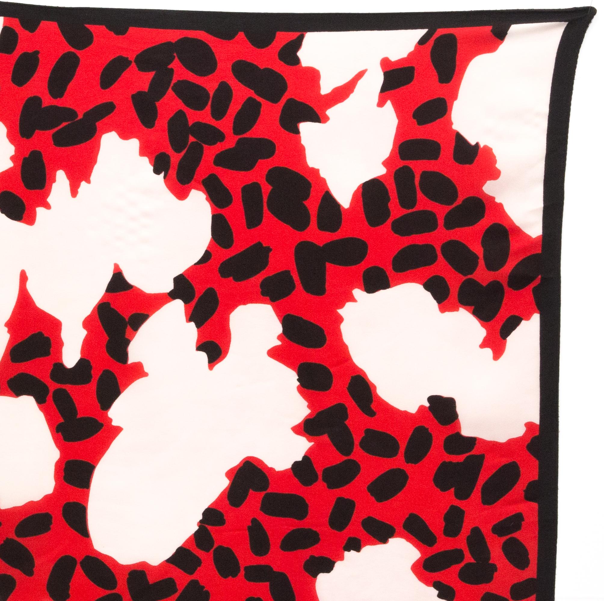 Courreges Silk Scarf 1970s In Good Condition For Sale In Paris, FR