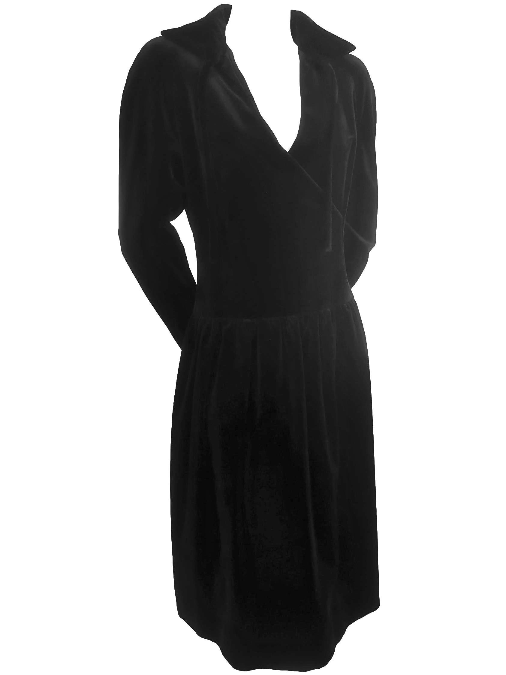 Courreges Velvet Net and Applique Back Dress For Sale 8