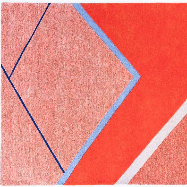 Moderne Tapis de maison « Court Series » de Pieces, tapis rouge coloré moderne touffeté à la main en vente
