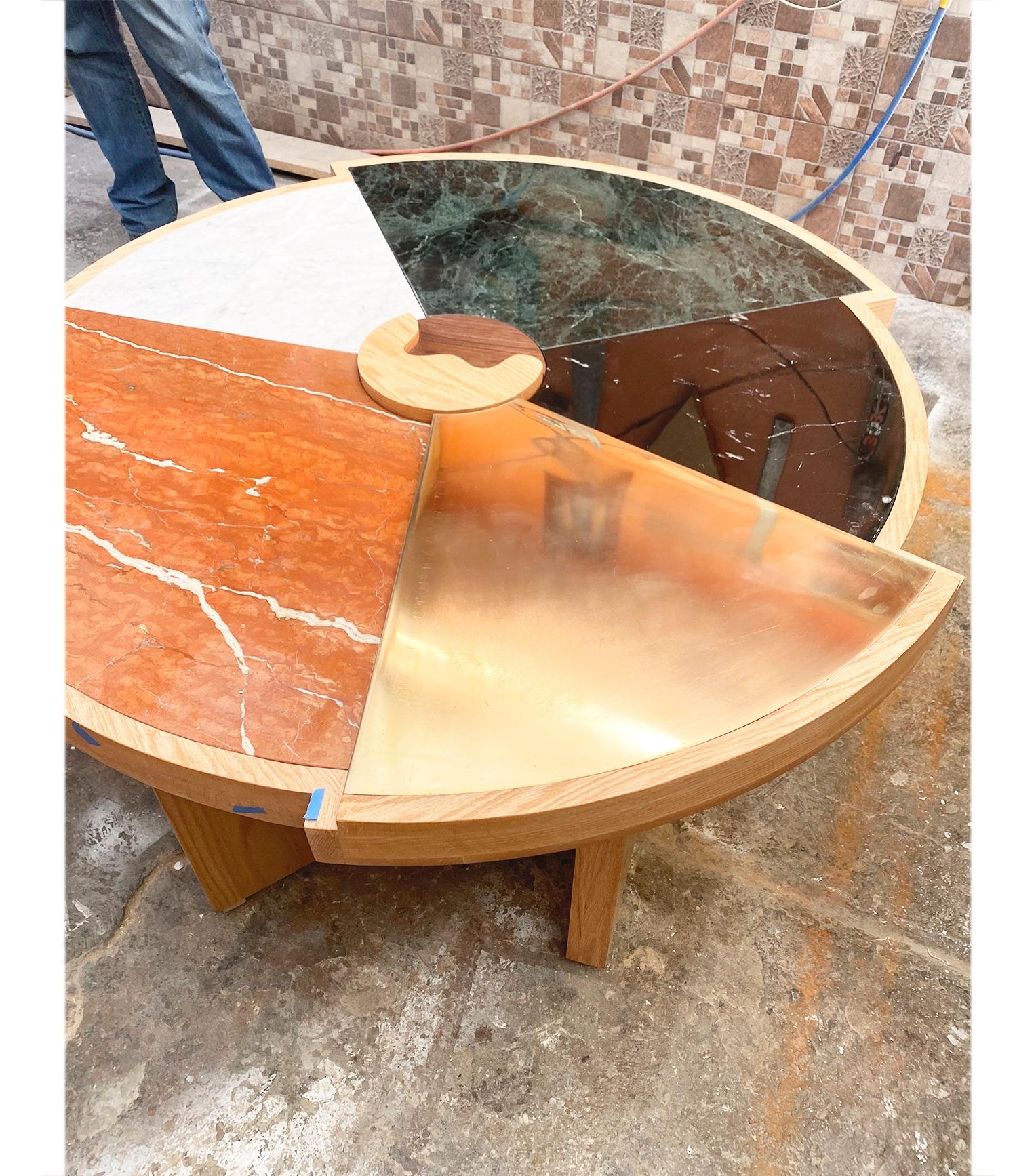 Court Table In Excellent Condition For Sale In Mexico, MX