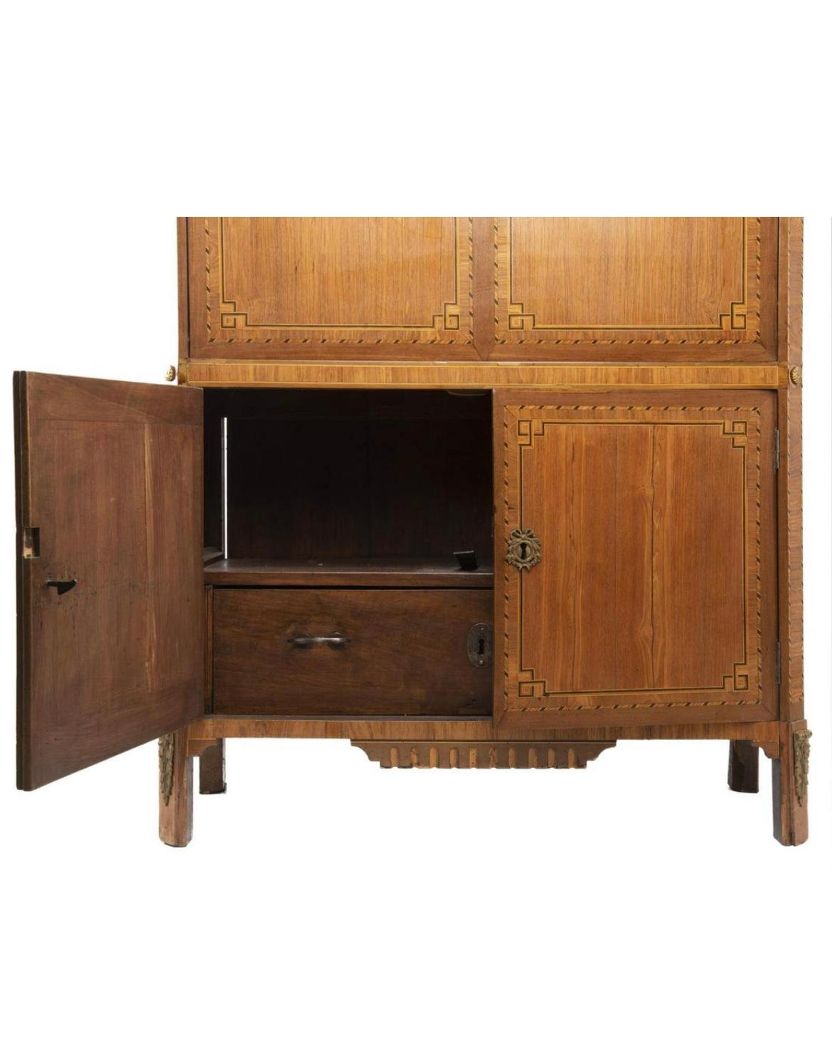 Courte Jean-Babtiste Louis XVI Period Secretary, Dijon, Francr, Late 18th Century In Fair Condition For Sale In Basel, BS