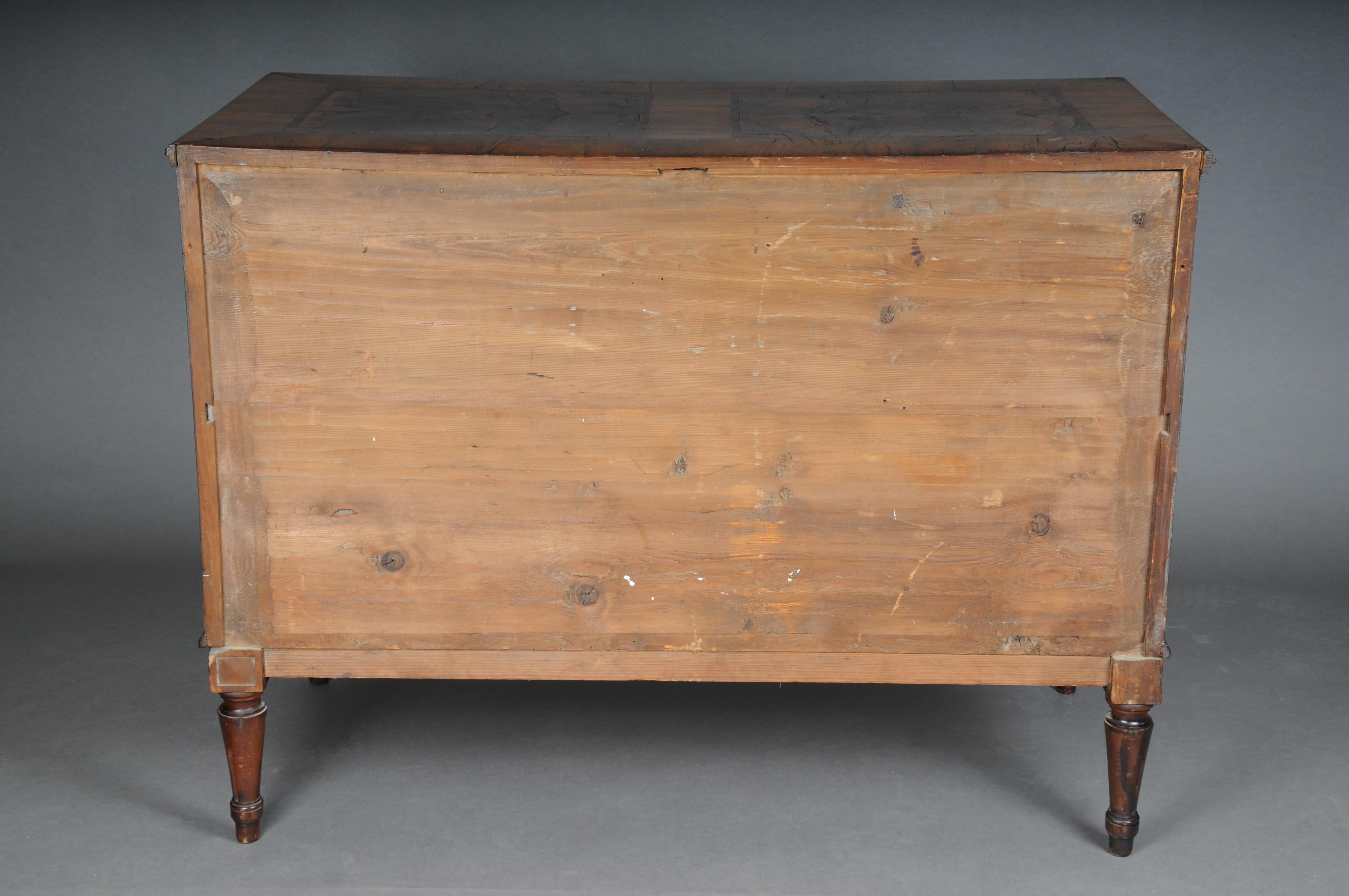 Courtly classical chest of drawers, South German around 1780 For Sale 7