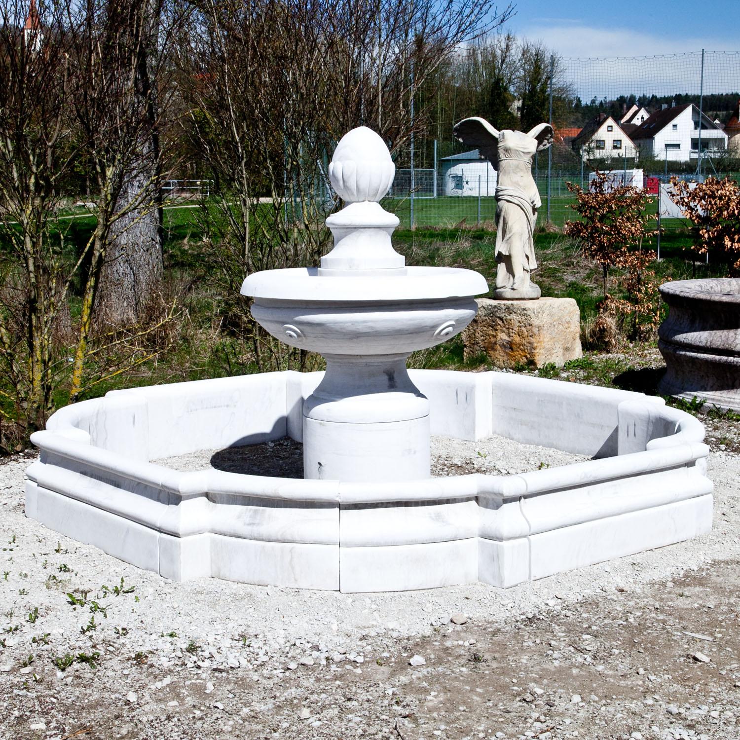 Contemporary Courtly Marble Fountain, 21st Century For Sale