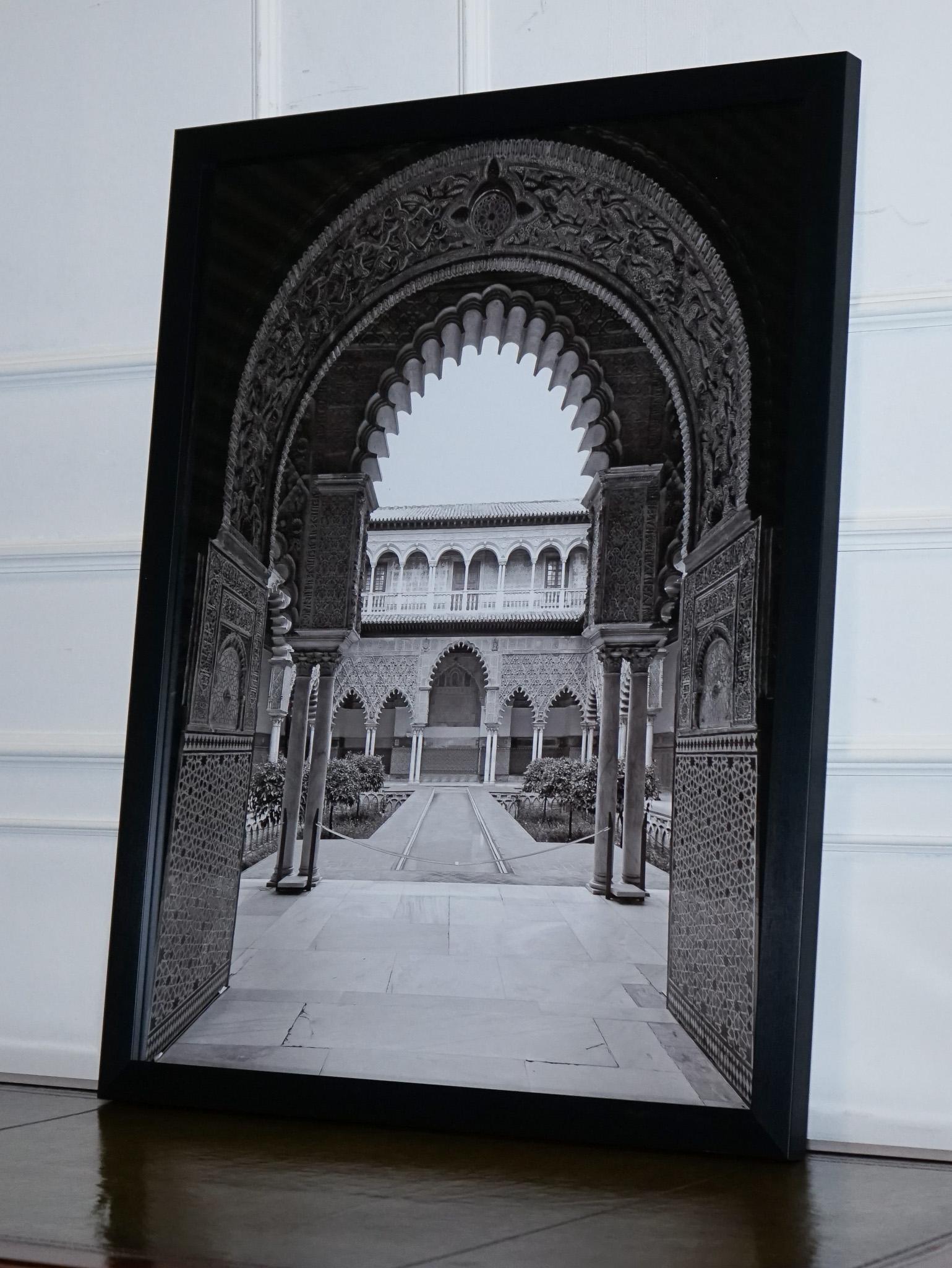 COURTYARD OF THE MAIDENS IN THE Real ALCAZAR IN SEVILLE PICTURE PRiNT ON FRAME (Spanisch) im Angebot