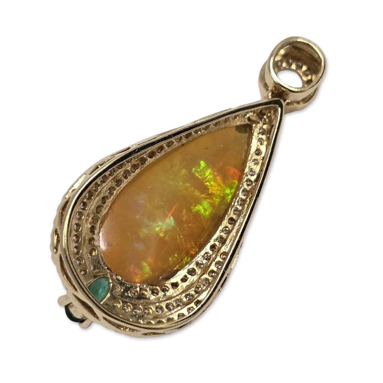 Ciondolo Couture 14K in opale di fuoco etiope con smeraldo e diamanti 1,05ct in vendita 1