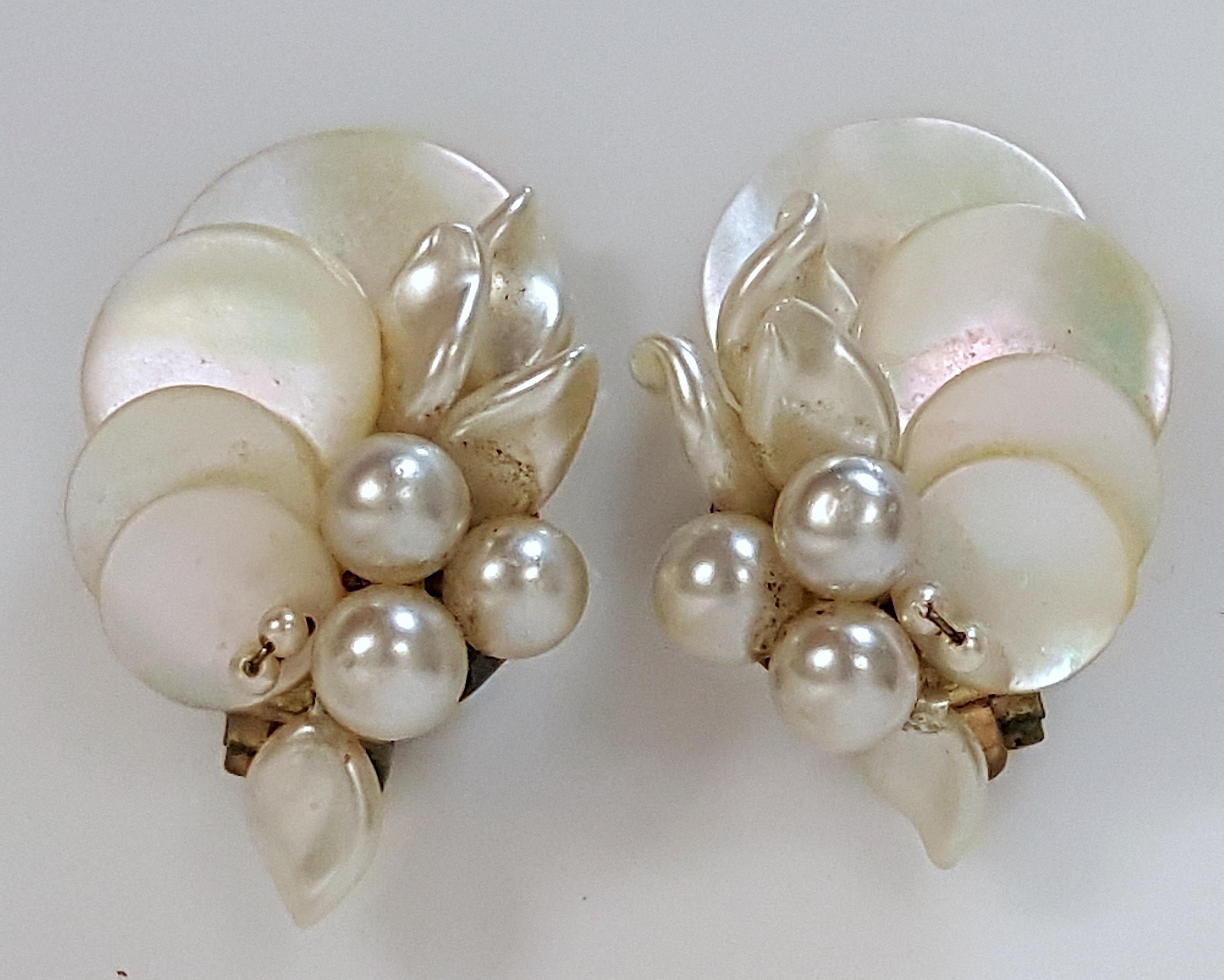 Couture Early Chanel Marked MadeInFrance WiredPearl&LampworkGlass Clip Earrings For Sale 5