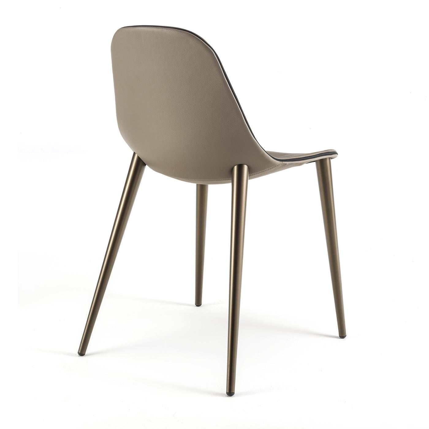 Designed to meet the needs of the most-demanding client, the Couture collection fits into any indoor environment. Its high-quality, durable materials make it perfect for residential, business or hospitality use. The chair's leather-covered seat
