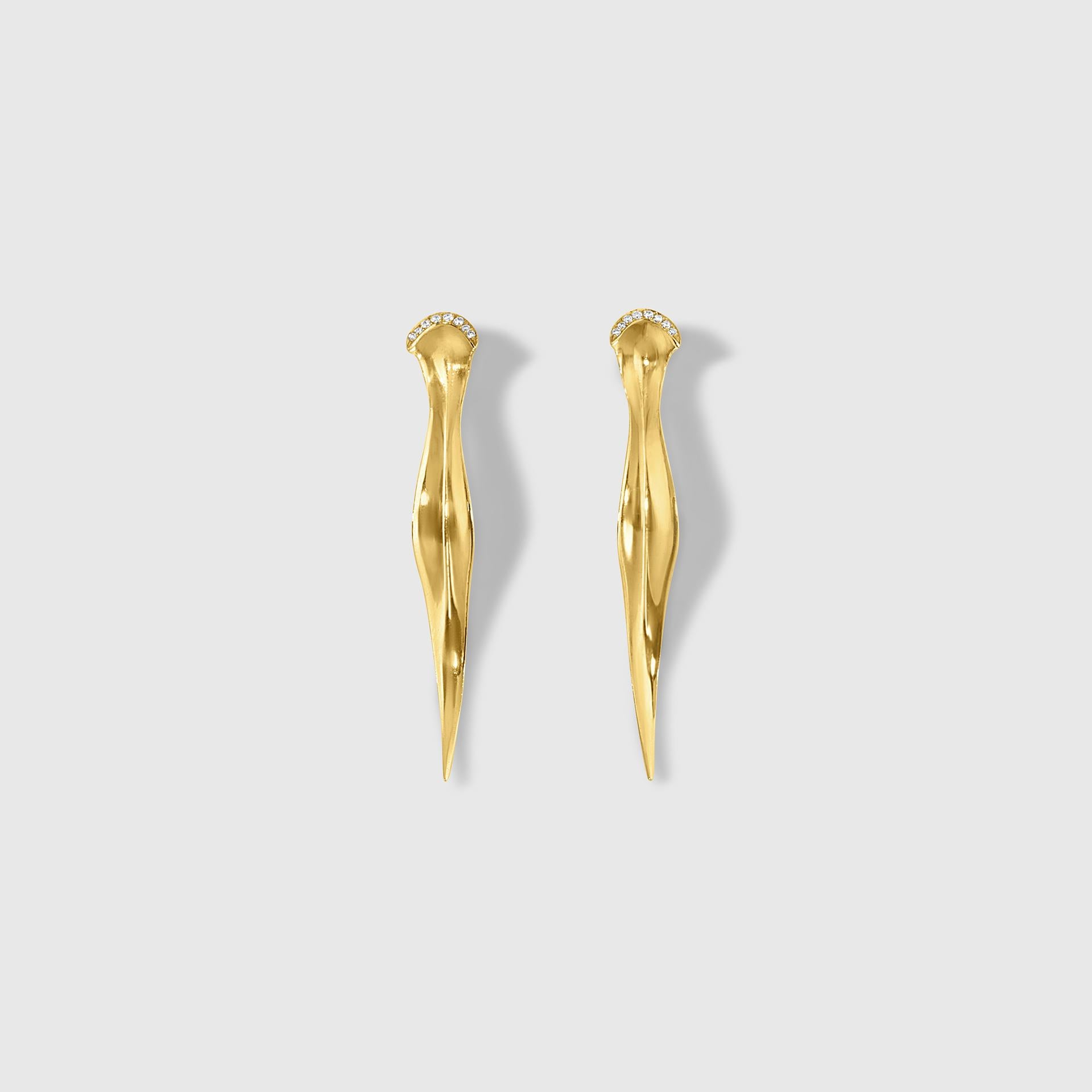 Boucles d'oreilles sculpturales contemporaines haute couture en or jaune 18 carats et diamants Pav de 0,08 carat Neuf - En vente à Bozeman, MT