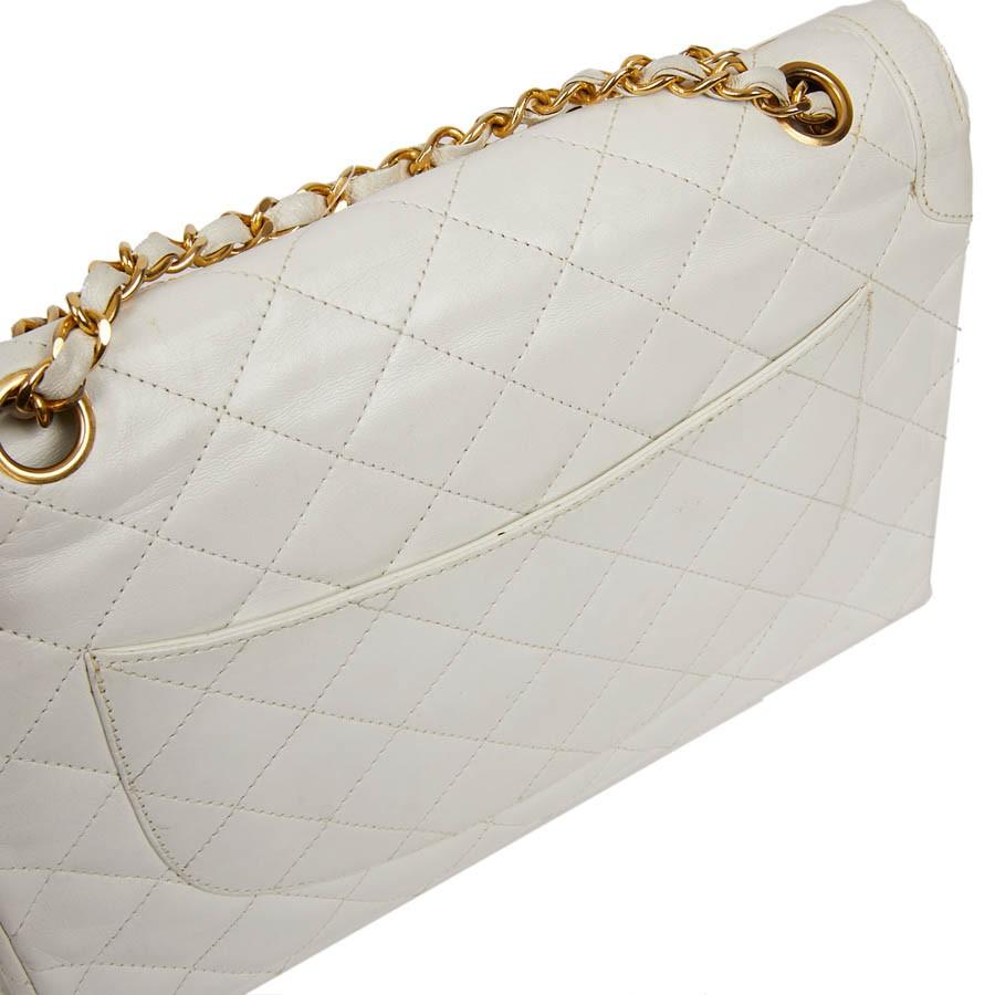 Couture Timeless CHANEL Vintage Bag in White Lambskin Leather 3
