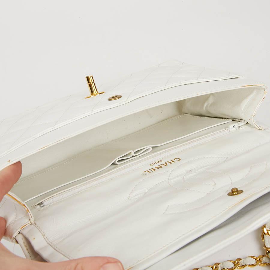 Couture Timeless CHANEL Vintage Bag in White Lambskin Leather 5