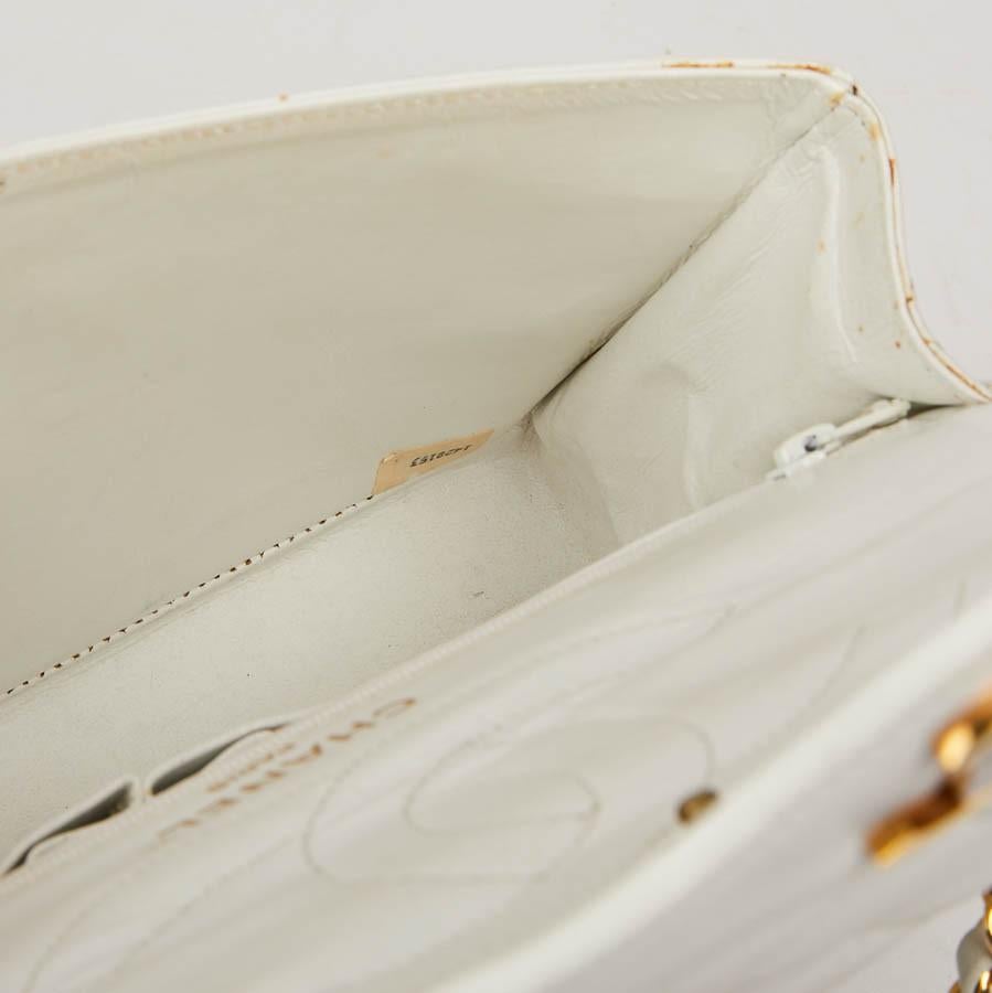 Couture Timeless CHANEL Vintage Bag in White Lambskin Leather 9