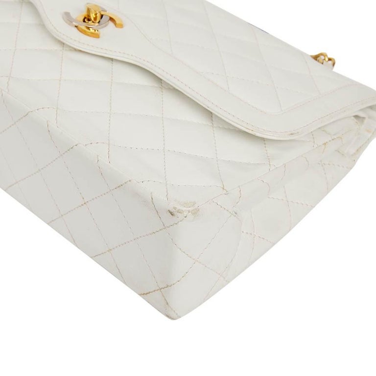 Couture Timeless CHANEL Vintage Bag in White Lambskin Leather For Sale 1