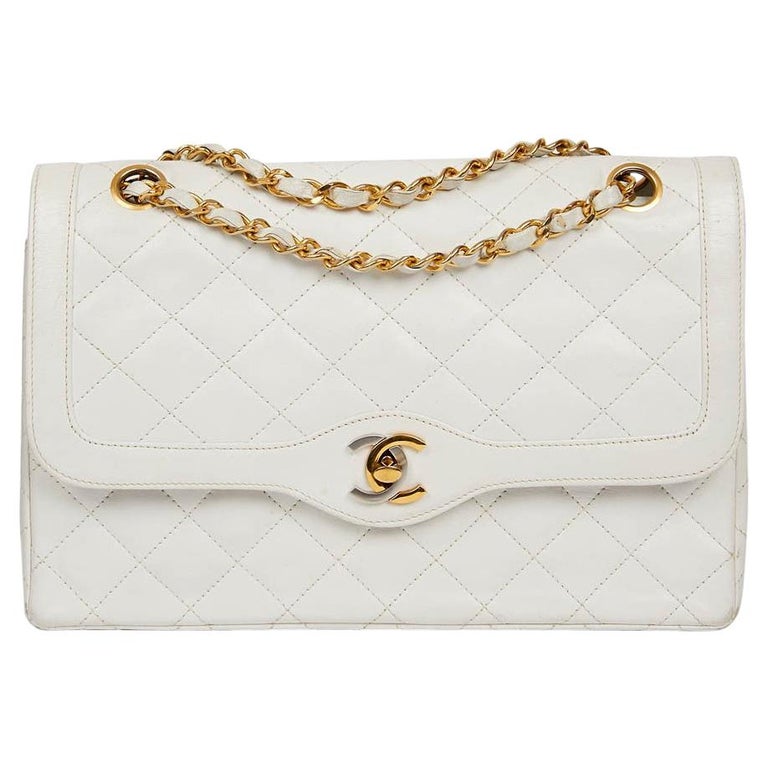 Couture Timeless CHANEL Vintage Bag in White Lambskin Leather For Sale