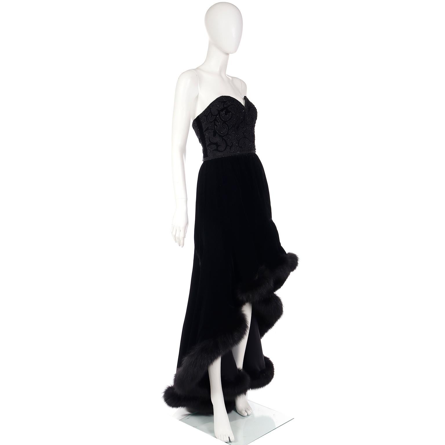 Couture Vintage Black Velvet Strapless Evening Gown With Fur Trim In Good Condition For Sale In Portland, OR