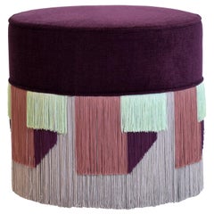 Pouf Couture viola con frangia geometrica
