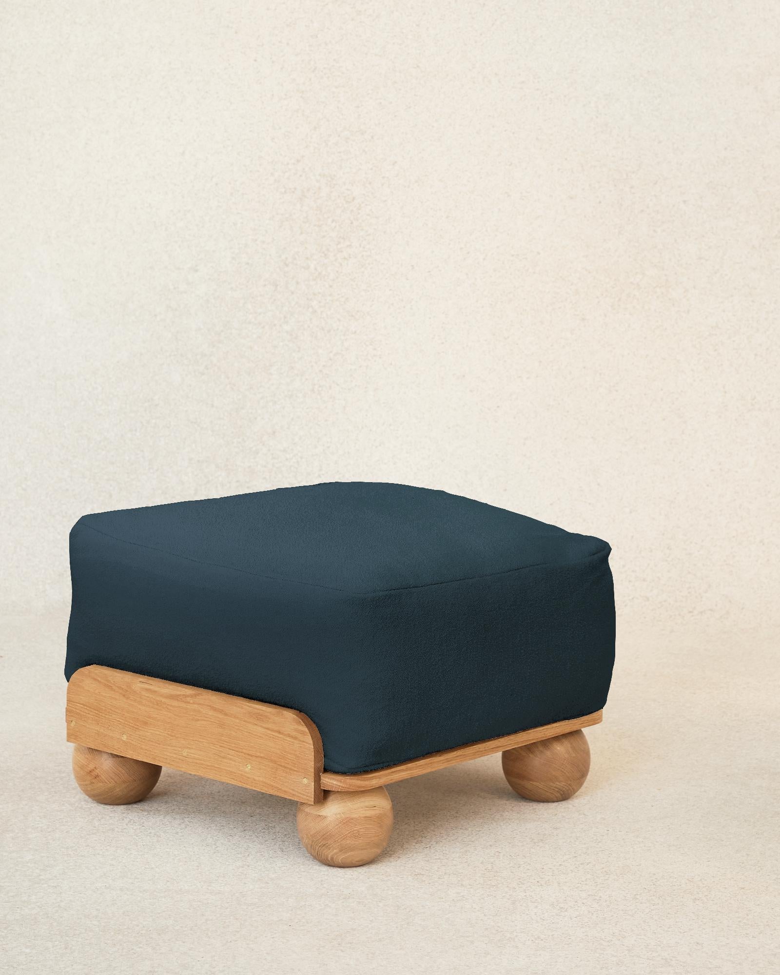 The Cove Footstool is a simple, arm- and backless seat to put your feet up. The Cove Footstool can be combined into a daybed of any length or paired with the Cove Slipper or Armchair to make a chaise.

Like its Cove siblings, the Footstool reveals