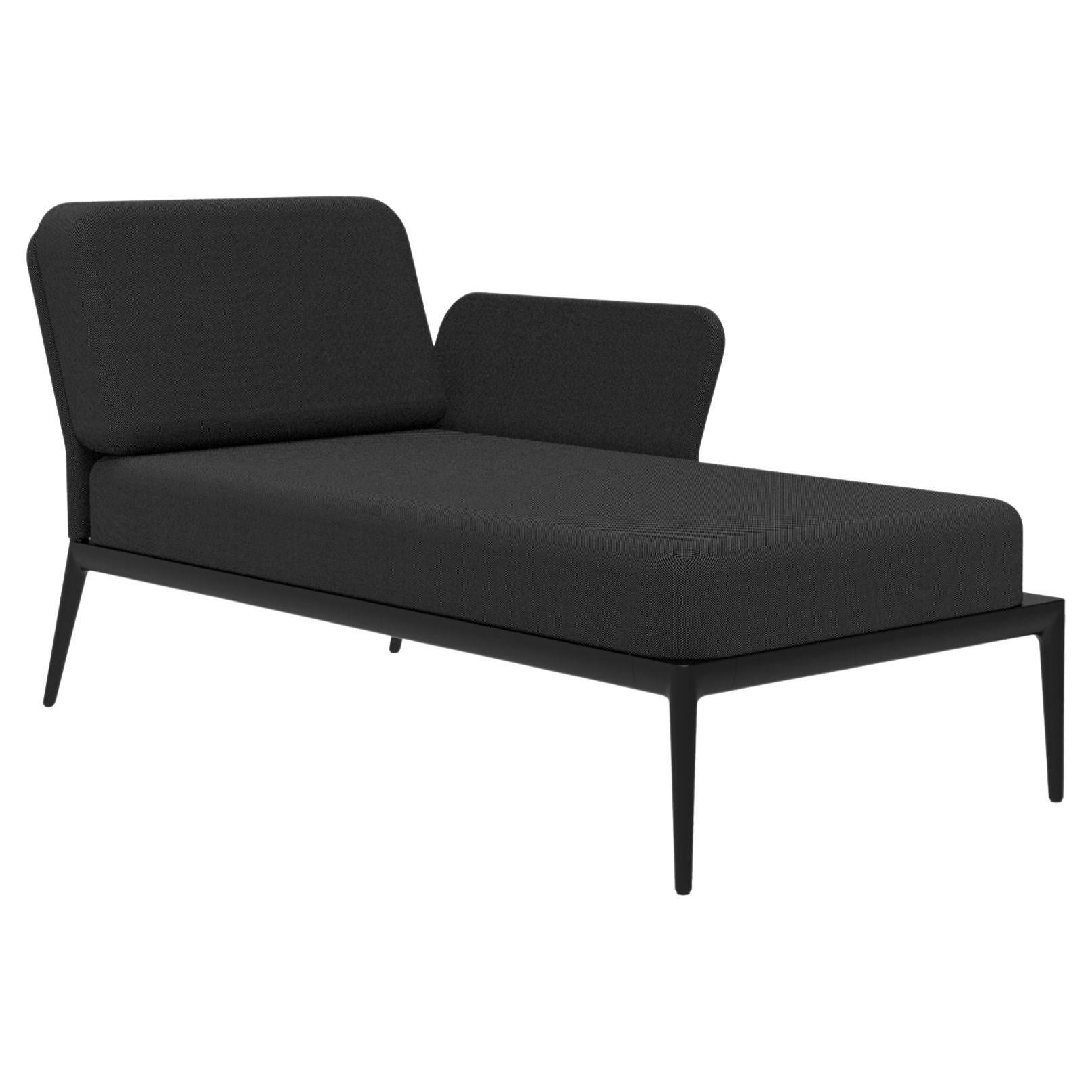 Left Chaiselongue mit schwarzem Deckel von Mowee im Angebot