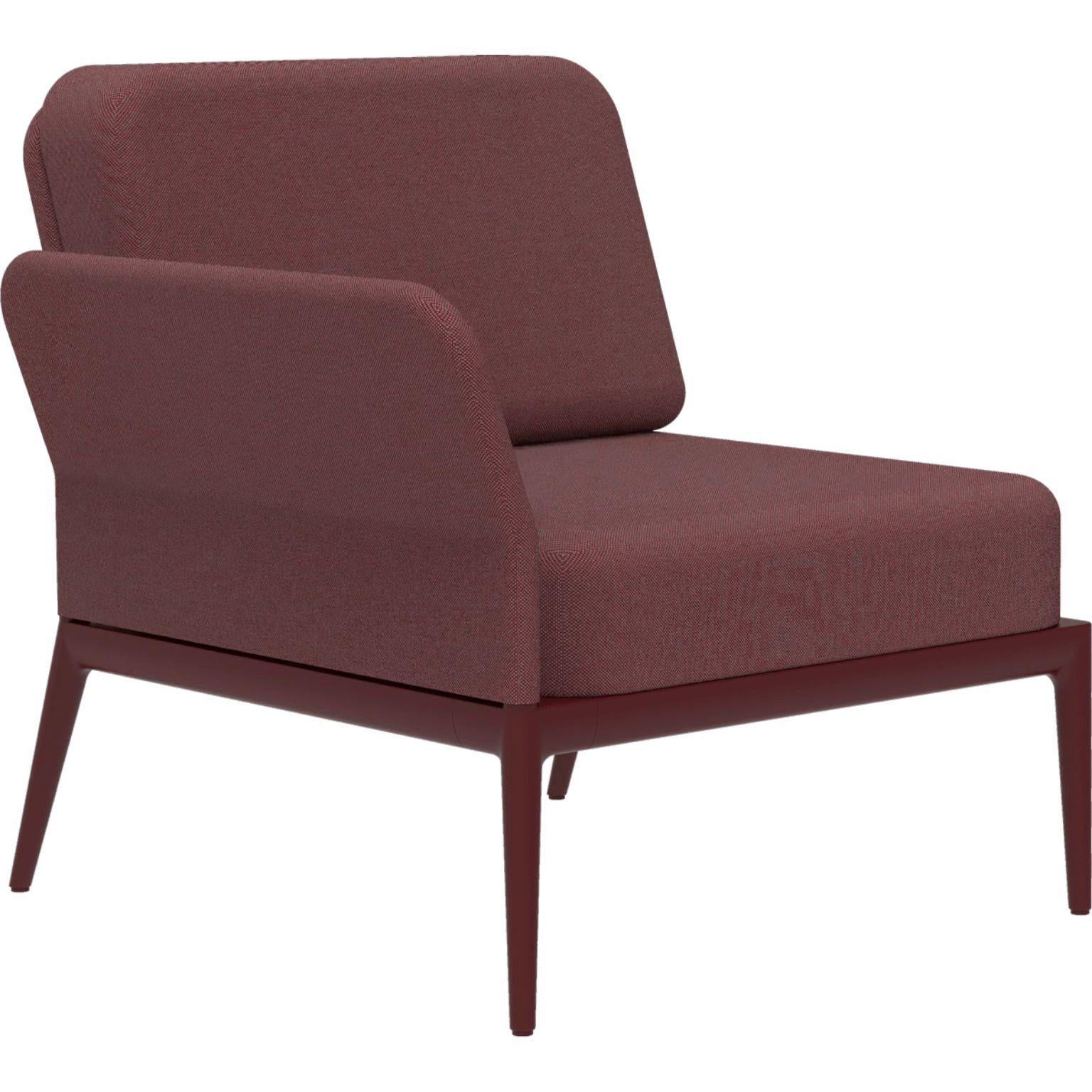 Cover Burgundy Right Modular Sofa by MOWEE
Dimensions: D83 x W80 x H81 cm (seat height 42 cm).
Material: Aluminum and upholstery. 
Weight: 19 kg.
Also available in different colors and finishes. Please contact us.

An unmistakable collection