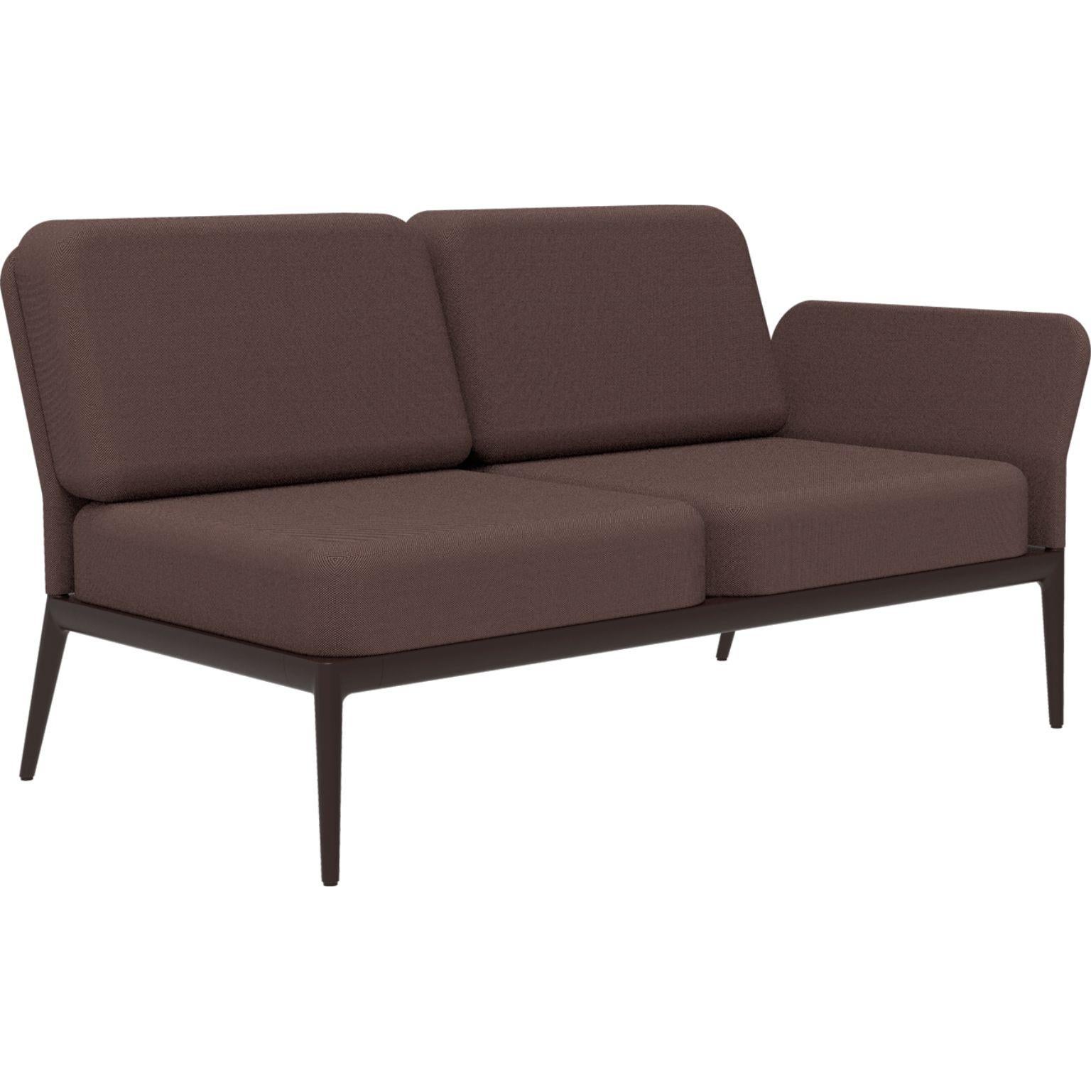 Cover Chocolate Double Left Modular Sofa by MOWEE
Dimensions: D83 x W148 x H81 cm (seat height 42 cm)
Material: Aluminum and upholstery.
Weight: 29 kg.
Also available in different colors and finishes. Please contact us.

An unmistakable