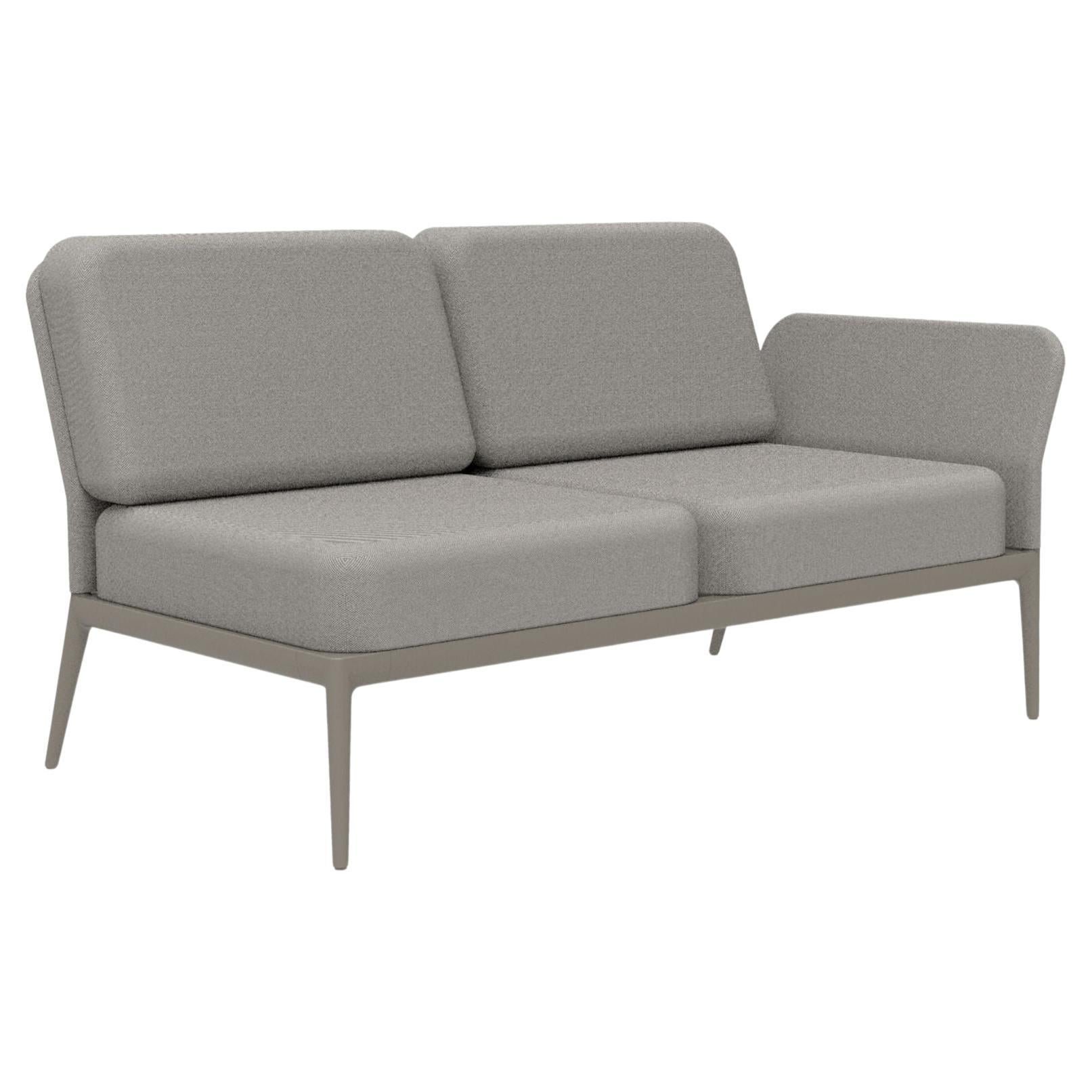 Cremefarbenes doppelseitiges Sofa von MOWEE im Angebot