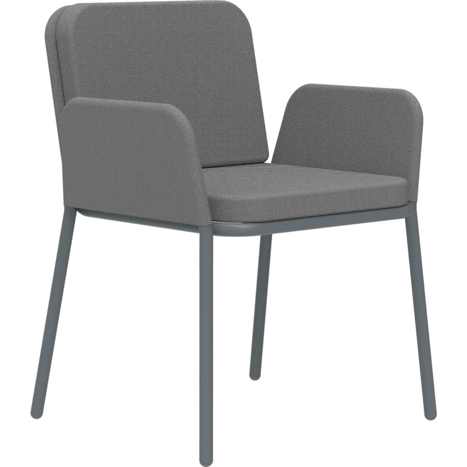 Cover grey armchair by MOWEE.
Dimensions: D60 x W62 x H83 cm (seat height 48 cm)
Material: aluminium and upholstery.
Weight: 5 kg.
Also available in different colors and finishes. 

An unmistakable collection for its beauty and robustness. A