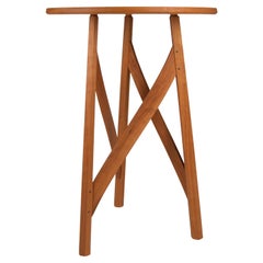 "cover-me 05" arts and craft Side-table