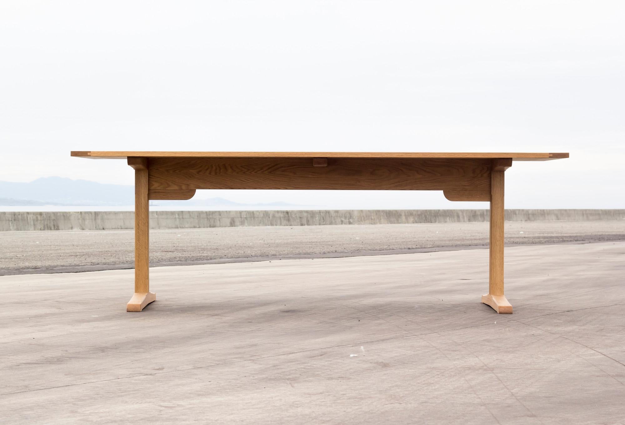 Handcrafted Shaker-Inspired Hancock Dining Table in Oak by Frank Buschmann For Sale 5