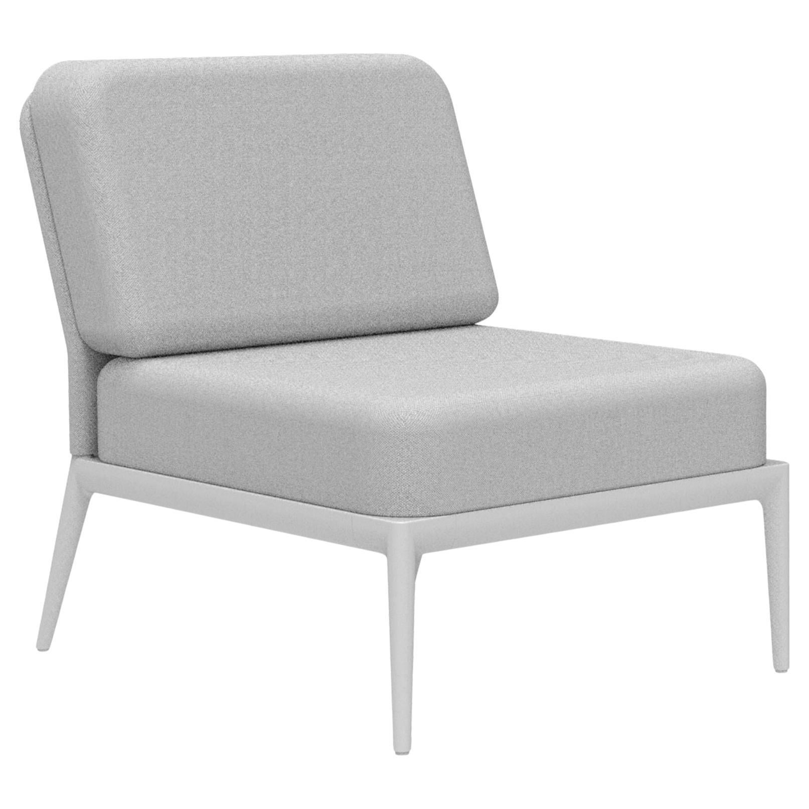 Modulares Sofa mit weißer Deckel von MOWEE im Angebot