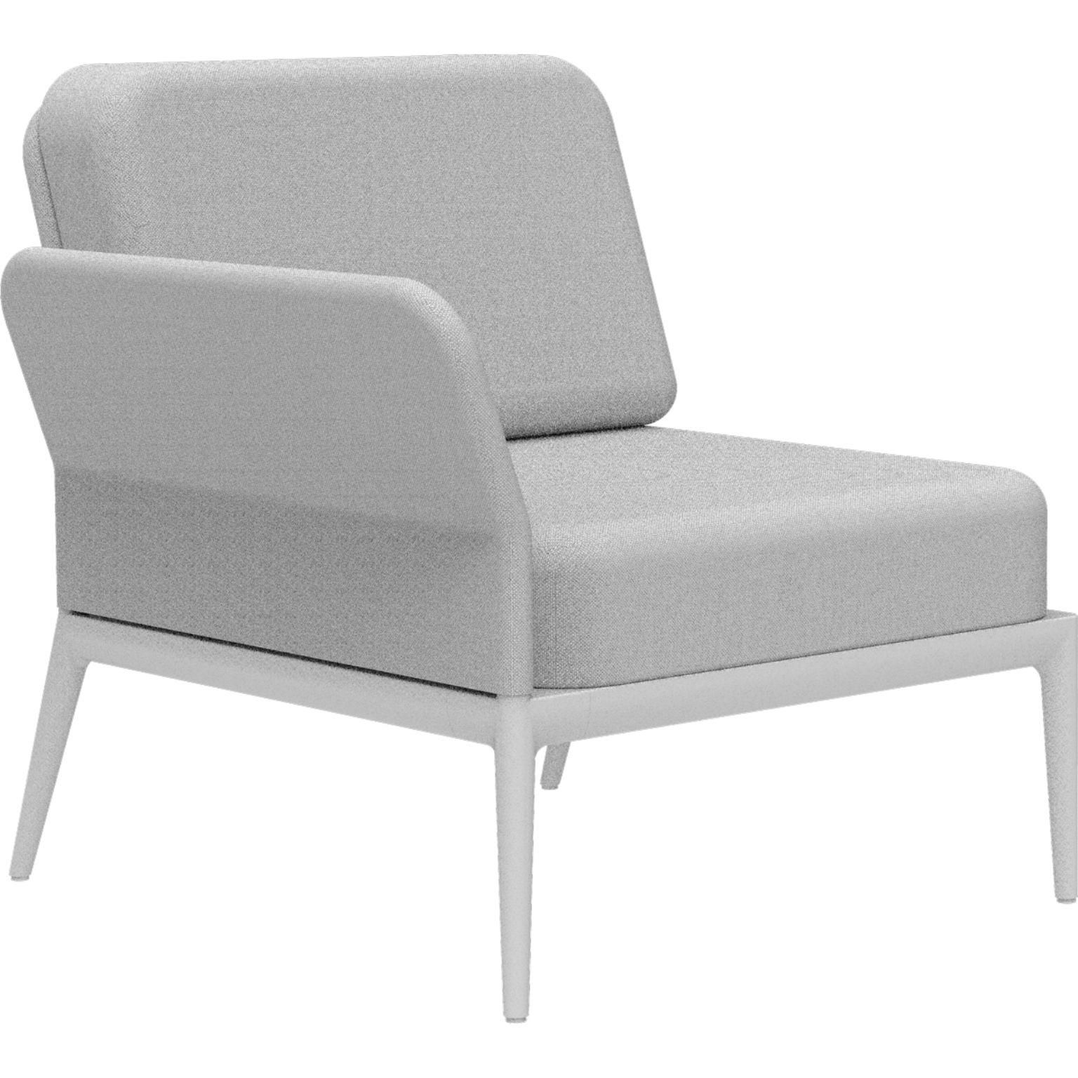 Cover White Right Modular Sofa by MOWEE
Dimensions: D83 x W80 x H81 cm (seat height 42 cm).
Material: Aluminum and upholstery. 
Weight: 19 kg.
Also available in different colors and finishes. Please contact us.

An unmistakable collection for