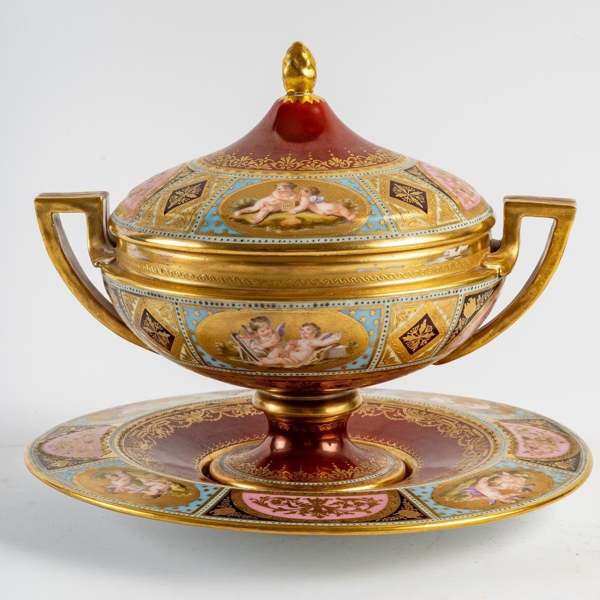 Covered Bowl, Rich Enameled Decoration, 19th Century For Sale 1