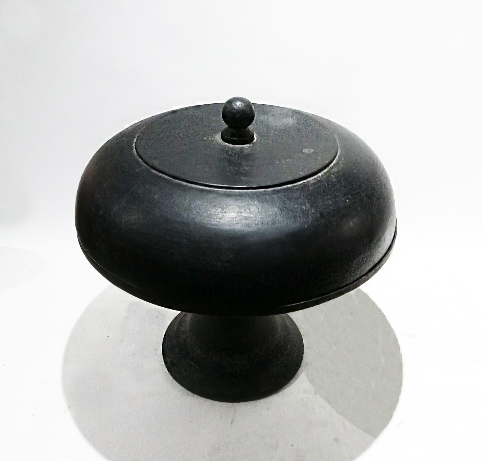 Covered Pedestal Serving Tray 9