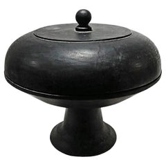 Covered Pedestal Serving Tray