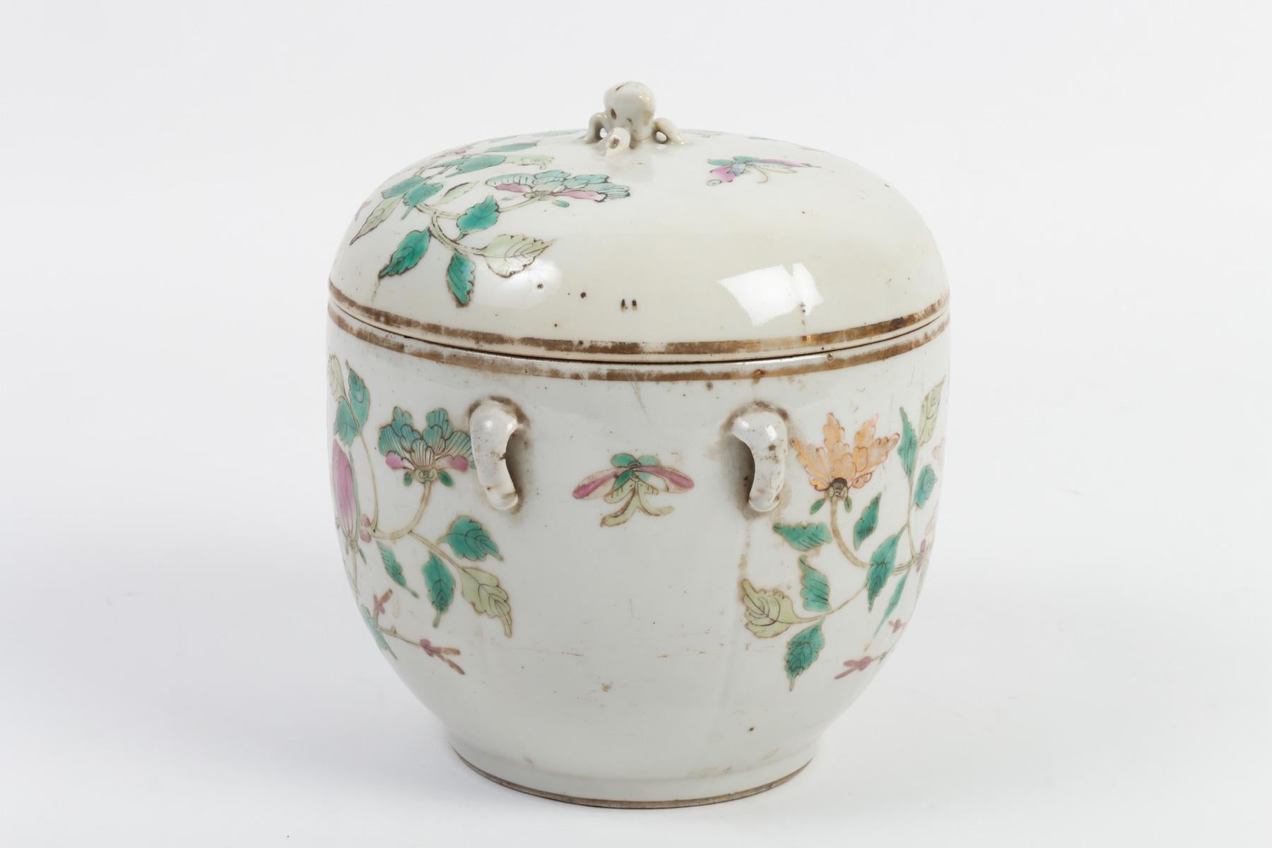 Covered Pot China, End of the 19th Century In Fair Condition In Saint-Ouen, FR