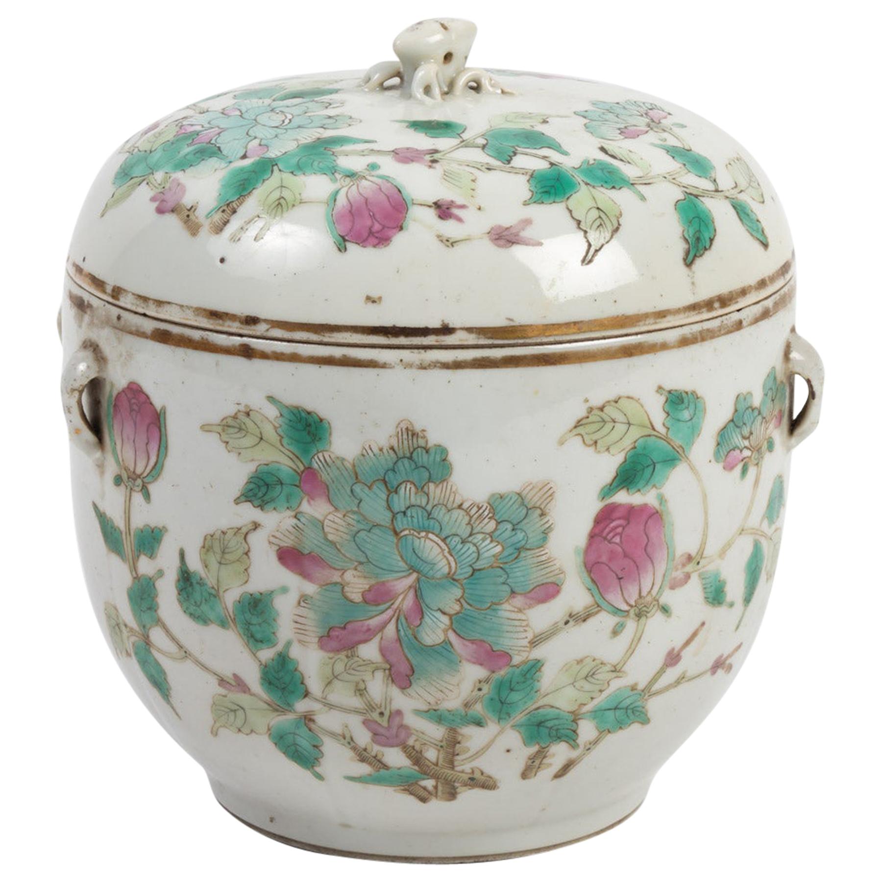 Covered Pot China, End of the 19th Century