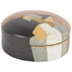 Bedeckte Steingutdose von Charles Rothschild für Barlow Pottery
