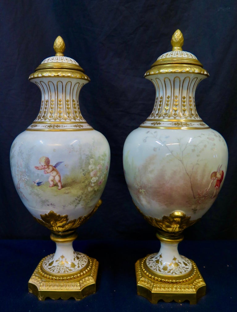 Covered Urns 'attributed to Sevres' In Good Condition For Sale In Bronx, NY