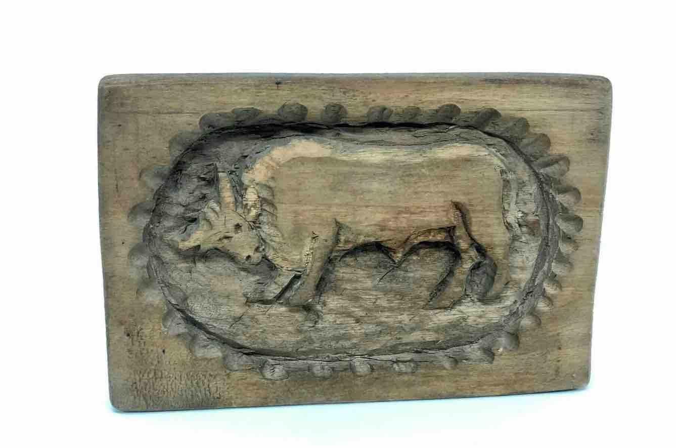 Classic late 19th century wooden gingerbread cookie or speculaas springerle mold, circa 1890 (cow bull ox). Made of hand carved wood. Found at an estate sale in Vienna, Austria.