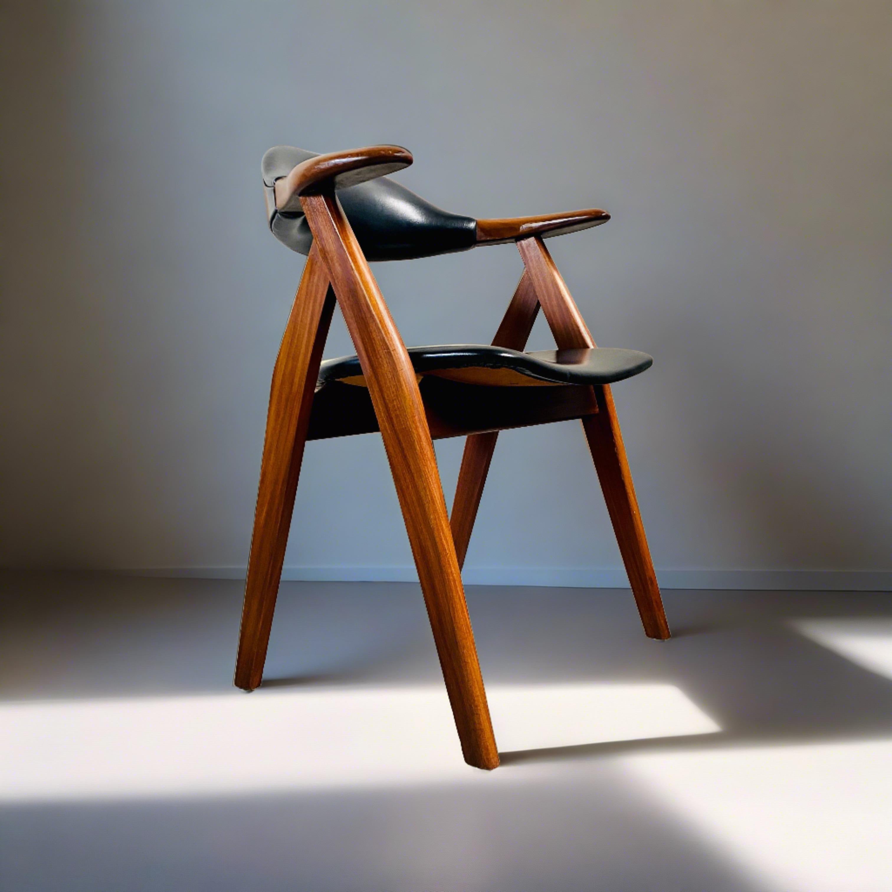 Cow Horn Chair von Tijsseling Meubelfabriek, Niederlande 1960 (Moderne der Mitte des Jahrhunderts)