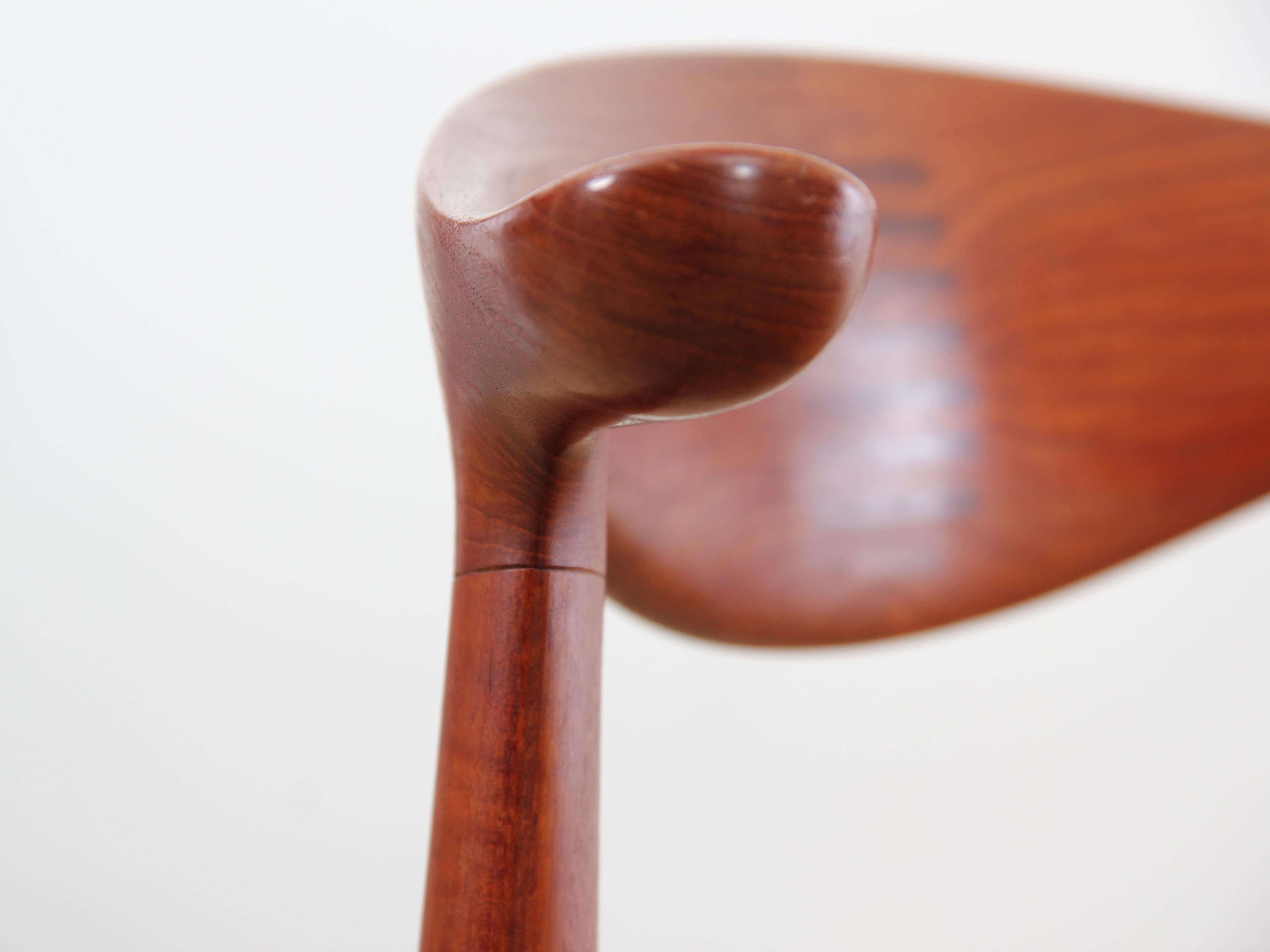 Structure in solid teak. Assembling the folder with Brazilian rosewood strips. Seat sling. Old restoration trace the caning. Plate Johannes Hansen. Production 1960s. Hans Wegner created the Cow Horn flesh in 1952, just after the round flesh, while