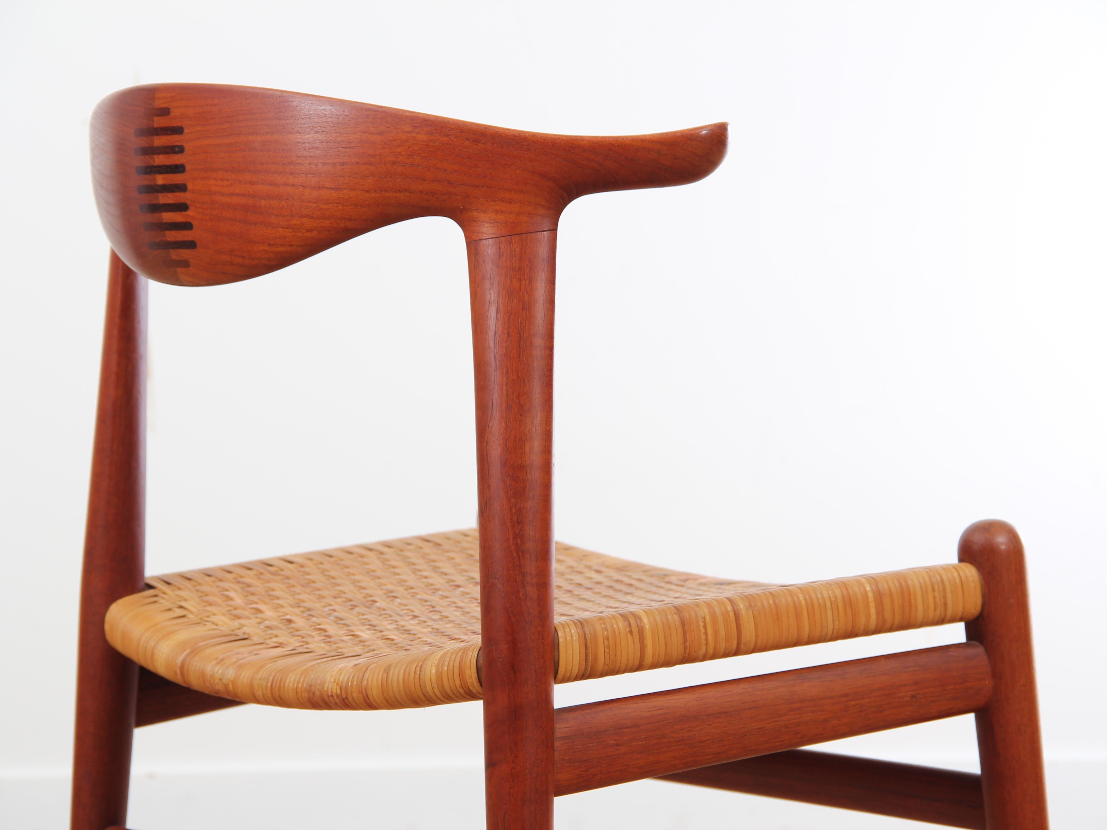 Cow Horn Chair in Teak by Hans Wegner for Johannes Hansen For Sale 1