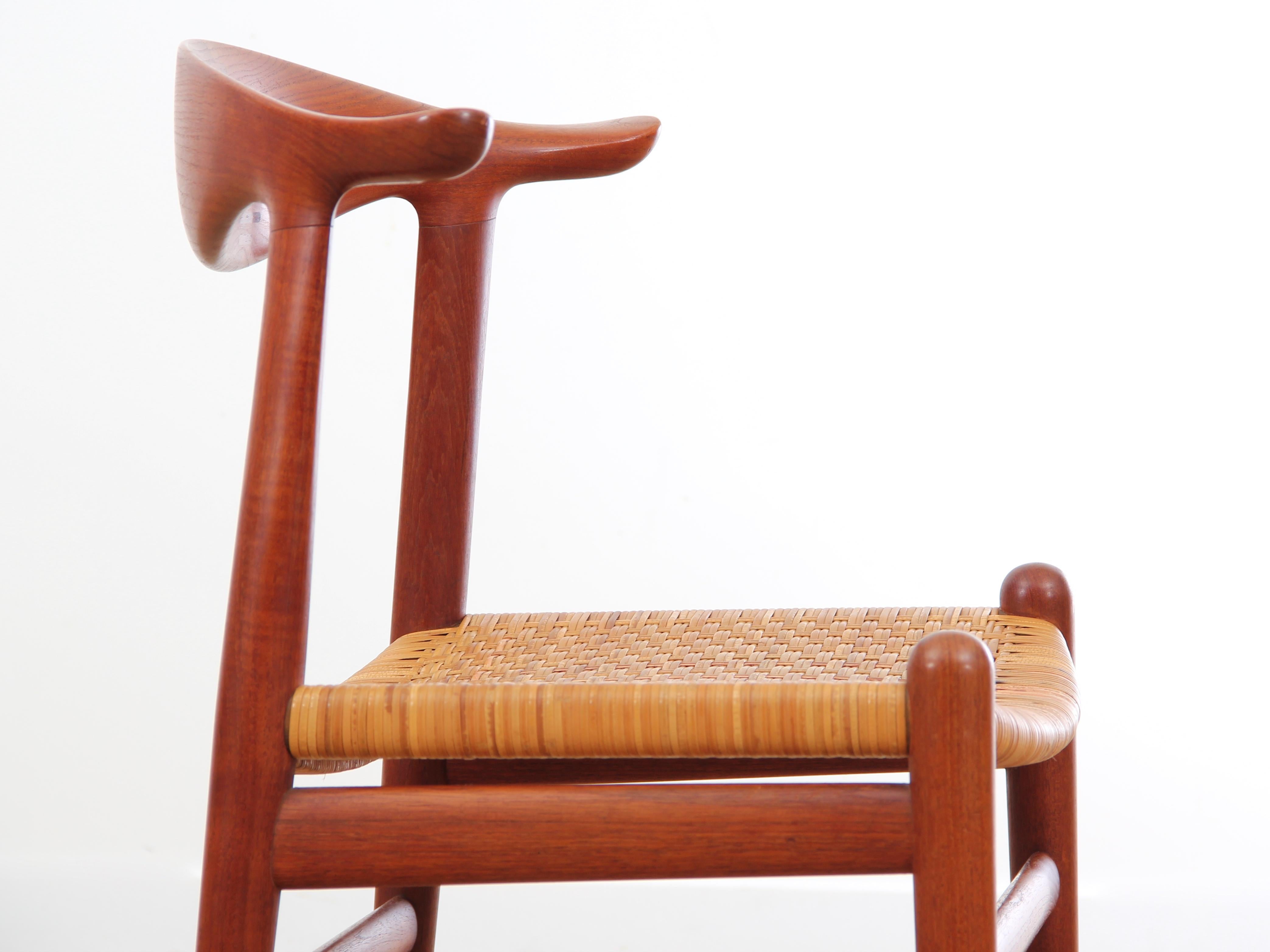Cow Horn Chair in Teak by Hans Wegner for Johannes Hansen For Sale 2