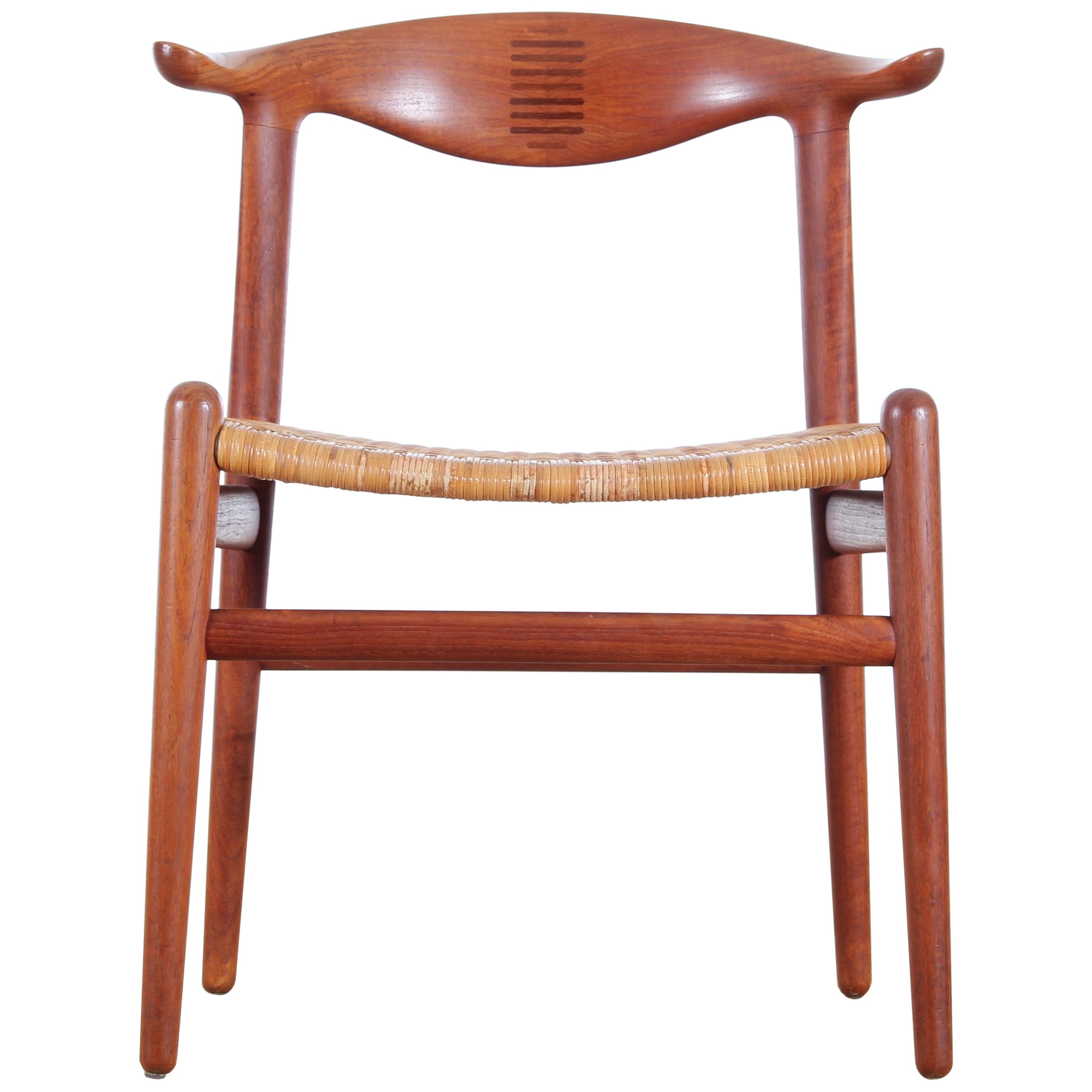 Chaise en corne de vache en teck de Hans Wegner pour Johannes Hansen