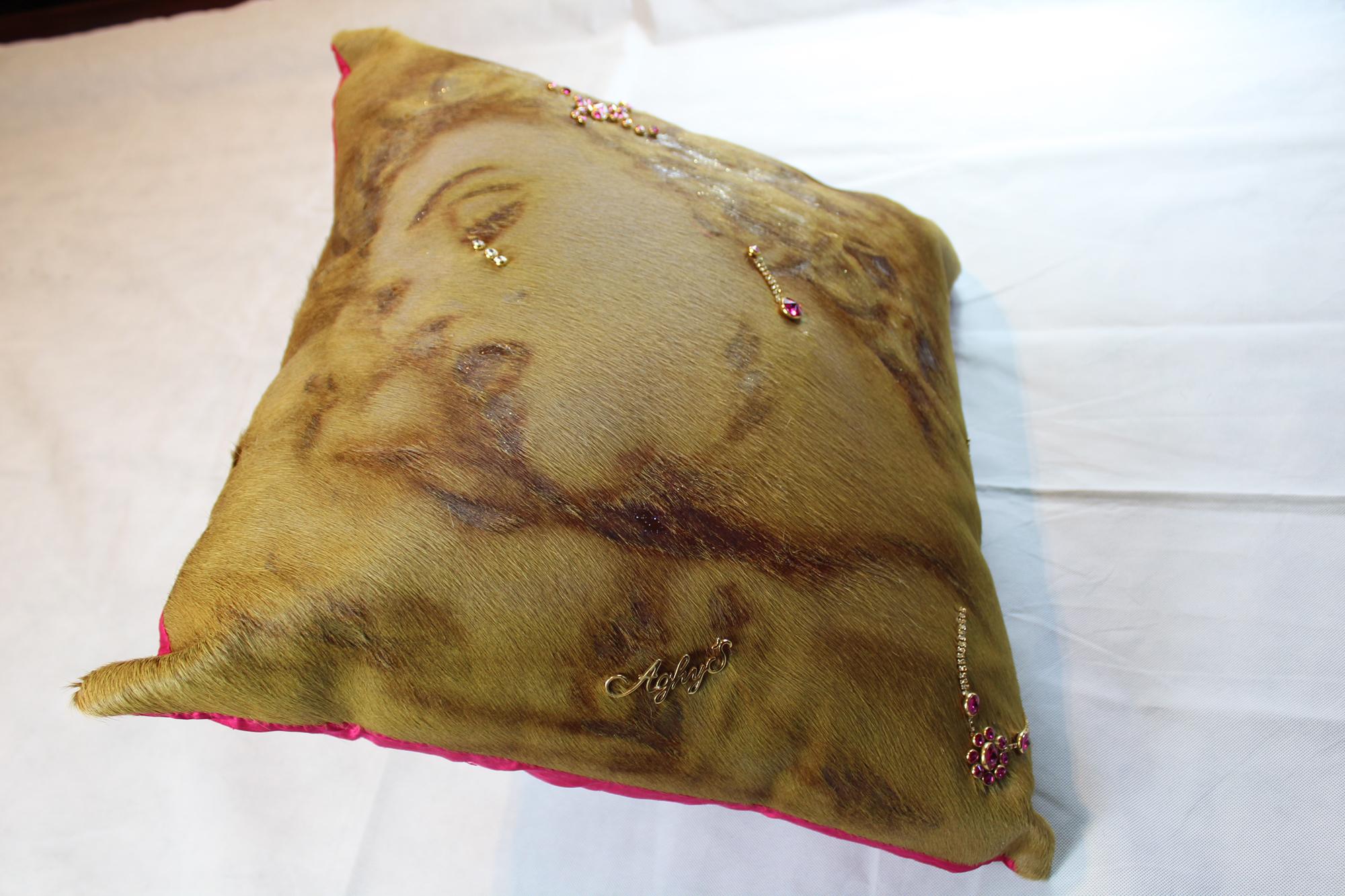 Cow Leather Cushion Silk Fabric, Marilyn Monroe Figure, Swarovski, Made in Italy 4